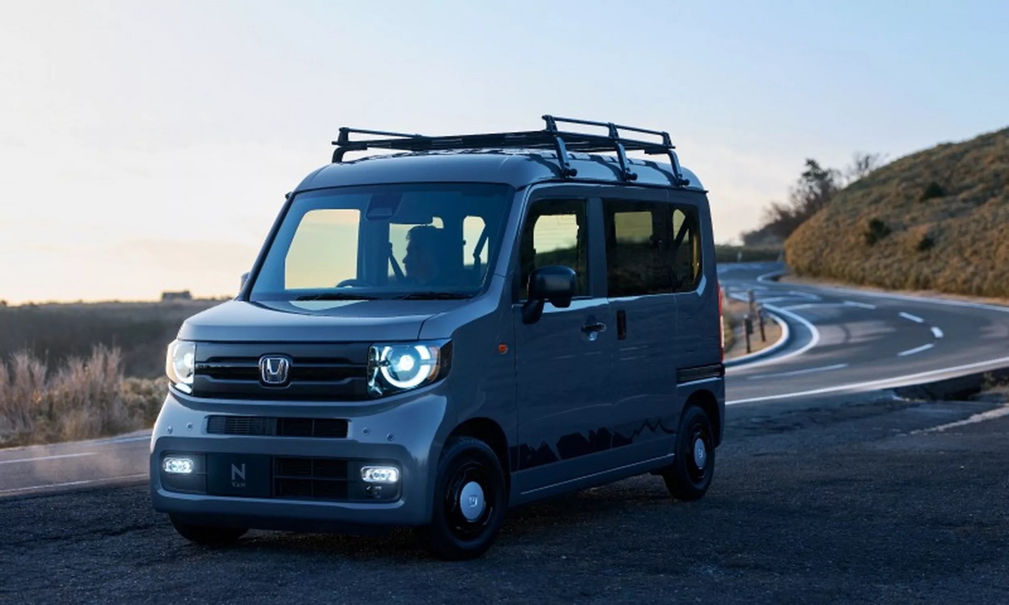 Honda N-Van 2026 ra mắt: Giá quy đổi từ 250 triệu đồng, có ADAS, dẫn động 2 cầu, nhỏ hơn cả VinFast EC Van- Ảnh 10. Honda N-Van 2026 ra mắt: Giá quy đổi từ 250 triệu đồng, có ADAS, dẫn động 2 cầu, nhỏ hơn cả VinFast EC Van- Ảnh 10.