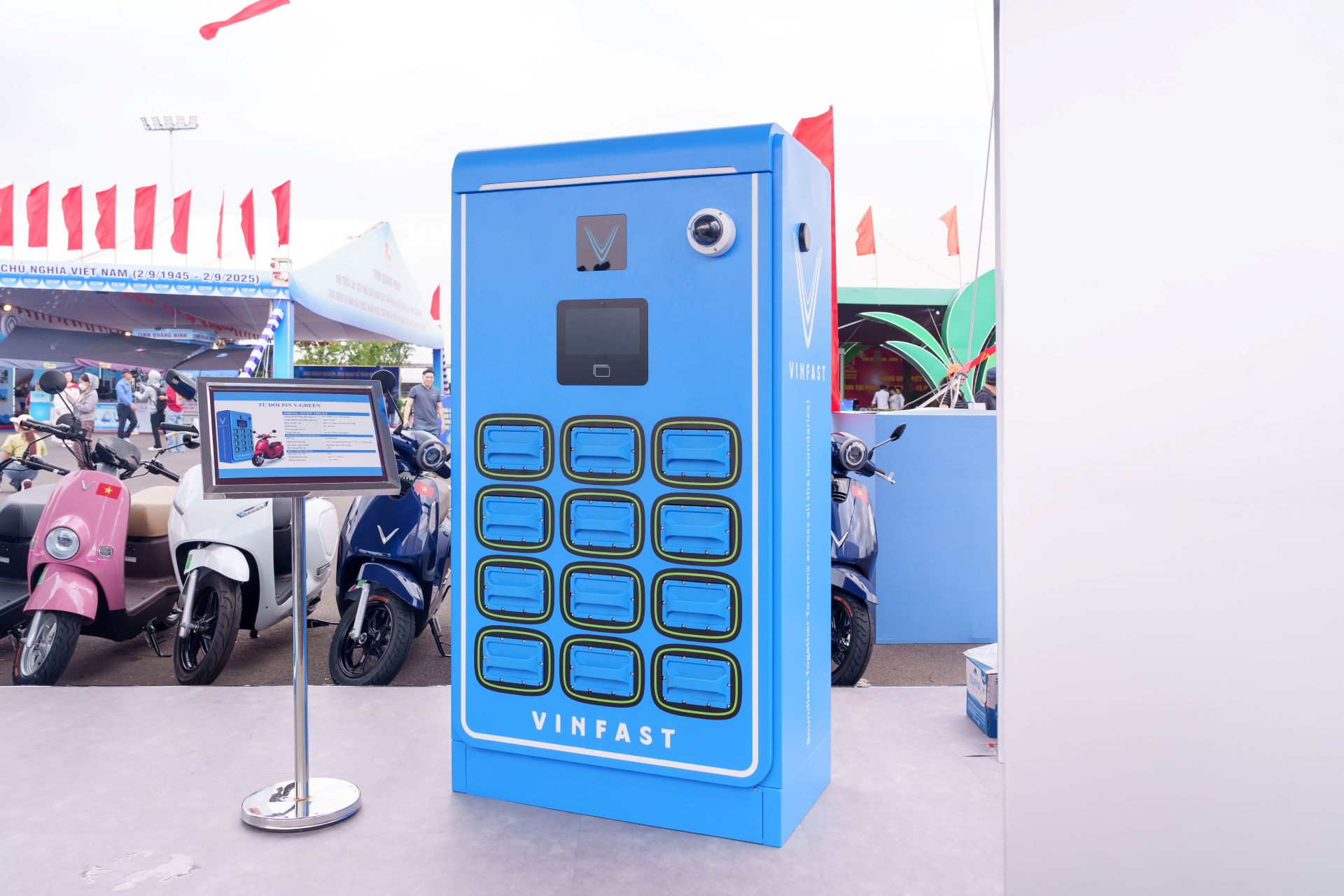 Chuyên gia: Cuộc cách mạng đổi pin sẽ tạo bước ngoặt cho thị trường xe máy Việt- Ảnh 2. Chuyên gia: Cuộc cách mạng đổi pin sẽ tạo bước ngoặt cho thị trường xe máy Việt- Ảnh 2.