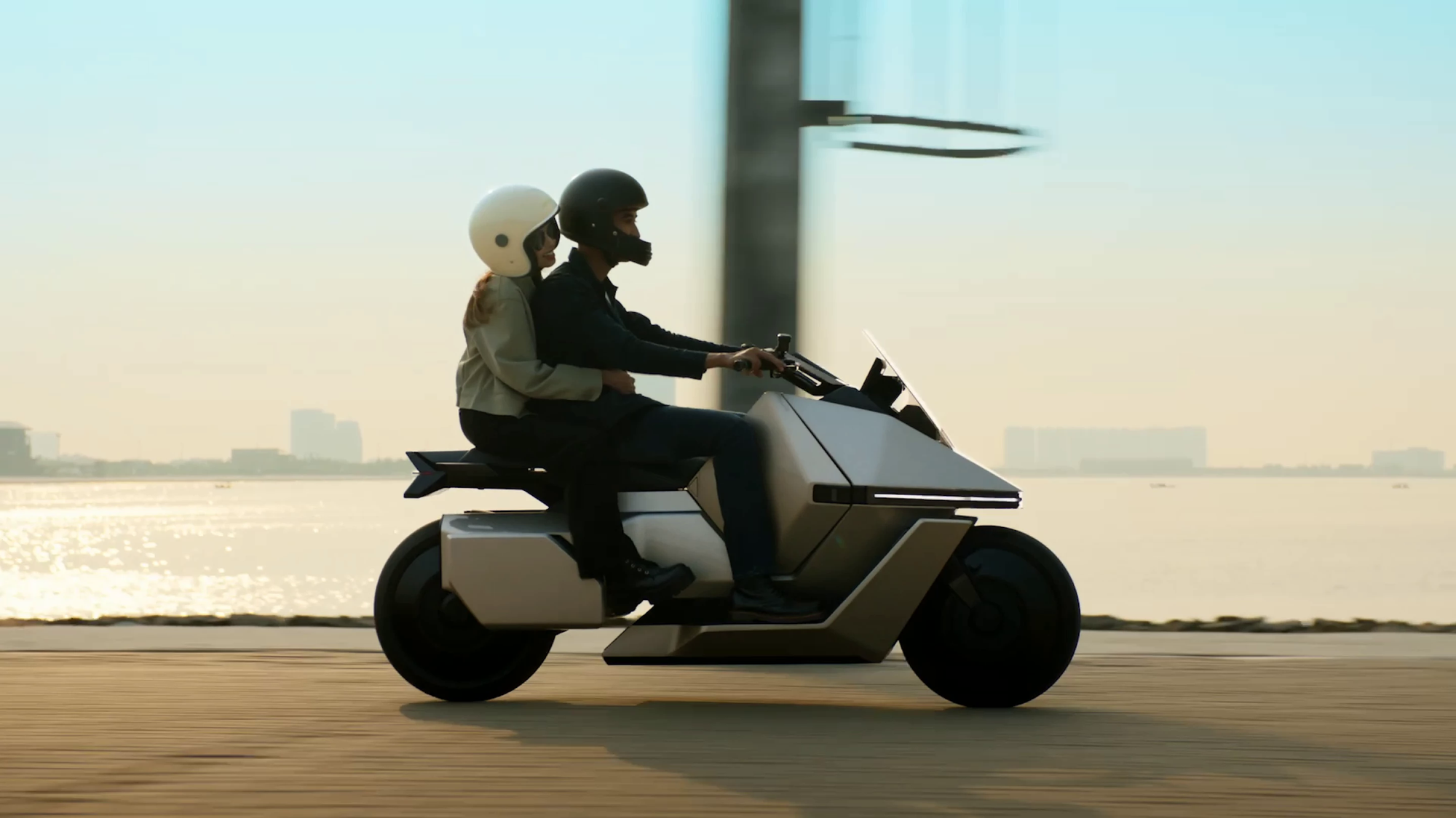 Không phải Honda, Yamaha hay BMW Motorrad, đây mới là chiếc xe máy điện tự cân bằng đầu tiên sản xuất hàng loạt- Ảnh 6. Không phải Honda, Yamaha hay BMW Motorrad, đây mới là chiếc xe máy điện tự cân bằng đầu tiên sản xuất hàng loạt- Ảnh 6.