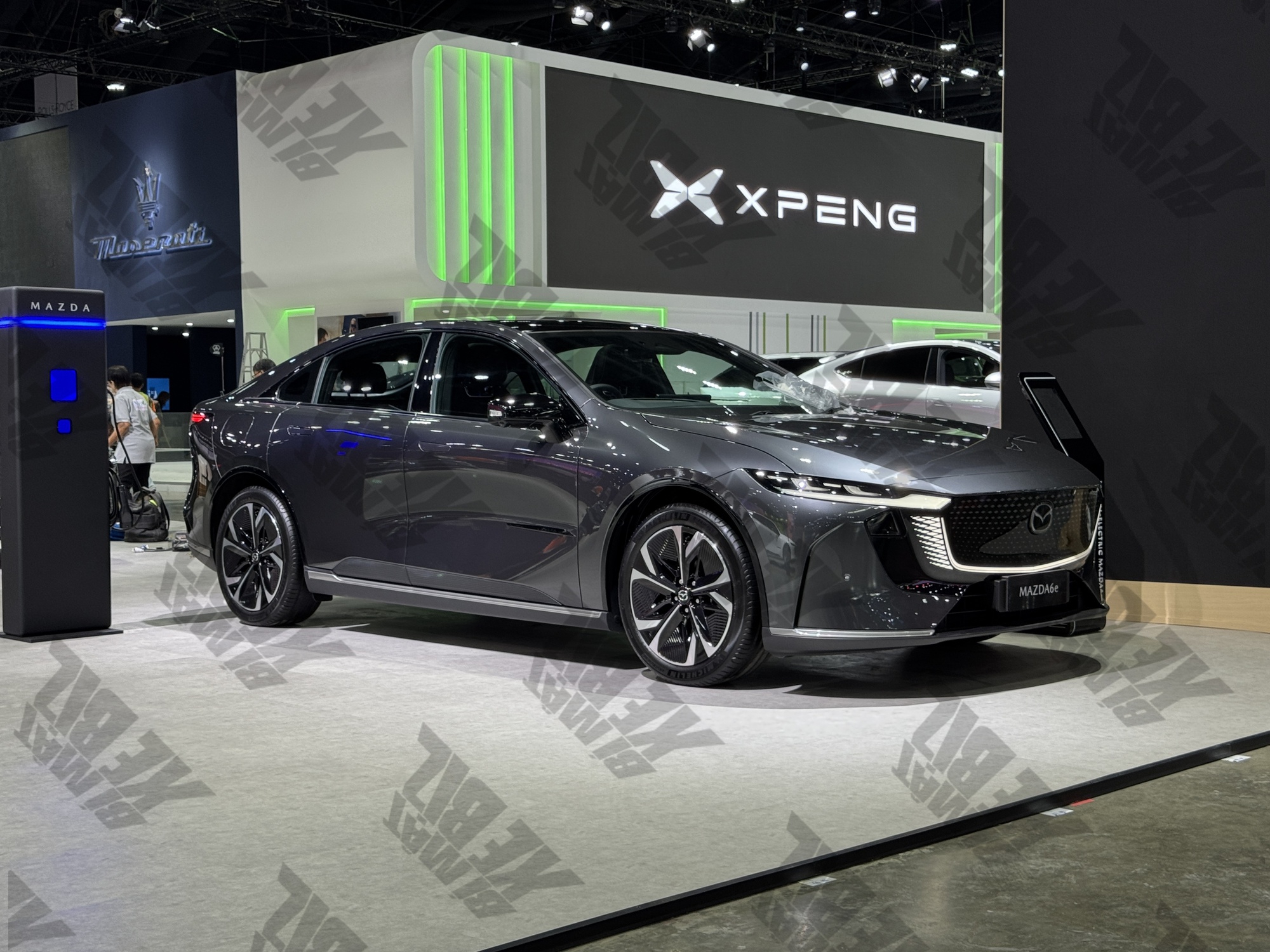 Ngắm Mazda 6e thuần điện: Sạc đầy đi 600 km, kh&oacute; t&igrave;m được đối thủ khi về Việt Nam- Ảnh 3.