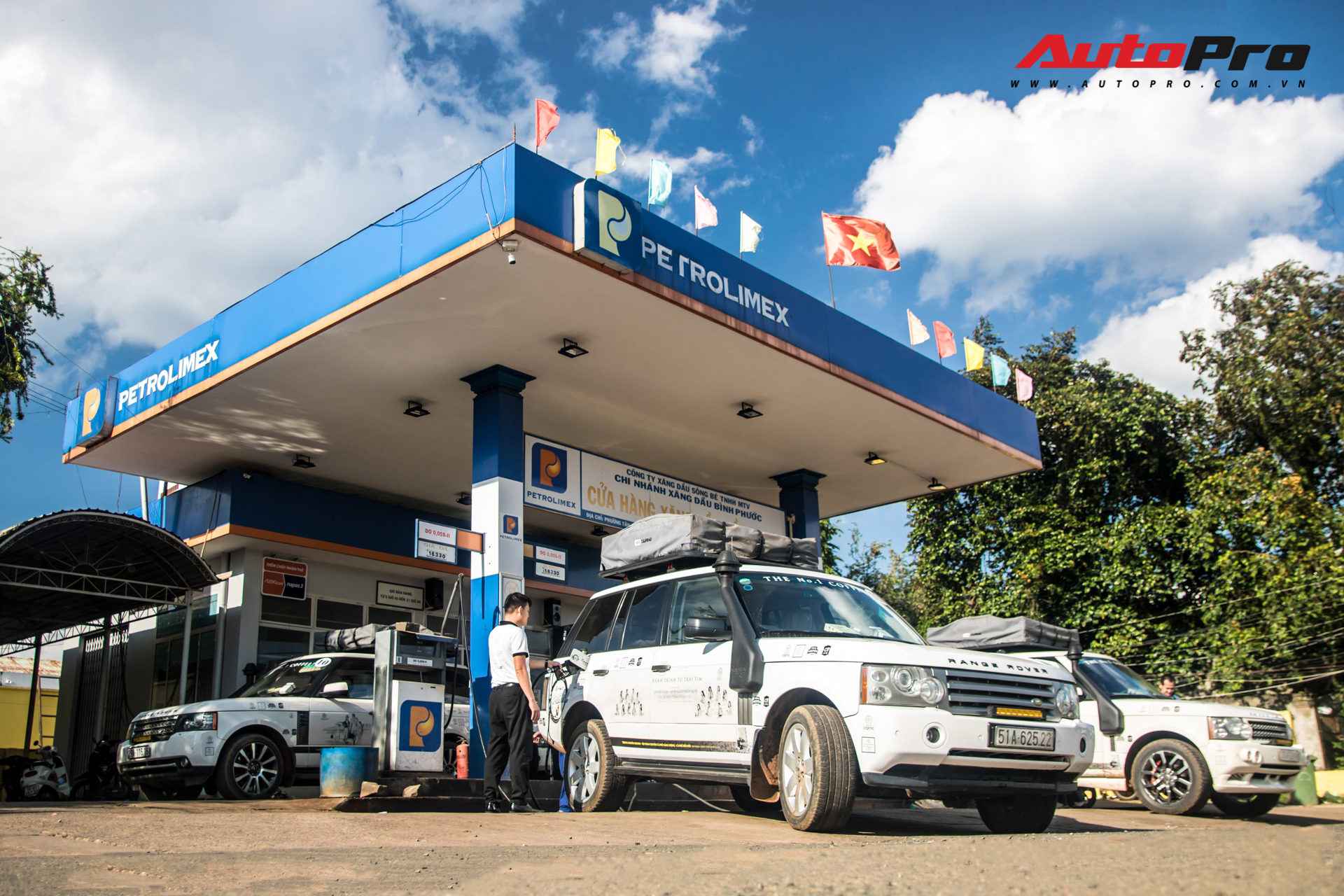 H&eacute; lộ d&agrave;n xe H&agrave;nh tr&igrave;nh từ tr&aacute;i tim 2026: &Ocirc;ng Đặng L&ecirc; Nguy&ecirc;n Vũ mang d&agrave;n Range Rover v&agrave; Rolls-Royce đi xuy&ecirc;n Việt gần 1 th&aacute;ng- Ảnh 1.