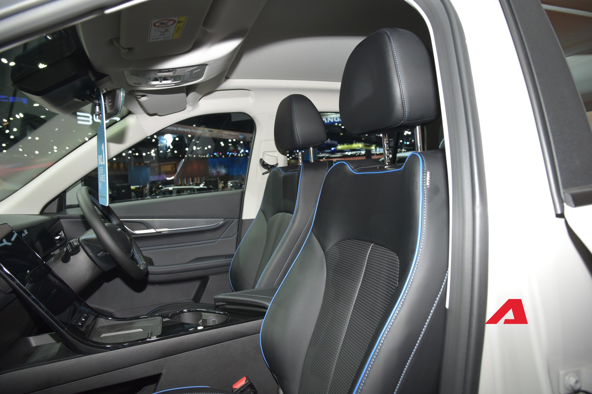 Soi kỹ Jaecoo J5 EV v&agrave; J6 EV sắp ra mắt Việt Nam: Thiết kế như xe sang, một lần sạc chạy TP.HCM - Nha Trang thoải m&aacute;i, 'phả hơi n&oacute;ng' v&agrave;o ph&acirc;n kh&uacute;c B v&agrave; C khi về Việt Nam- Ảnh 22.