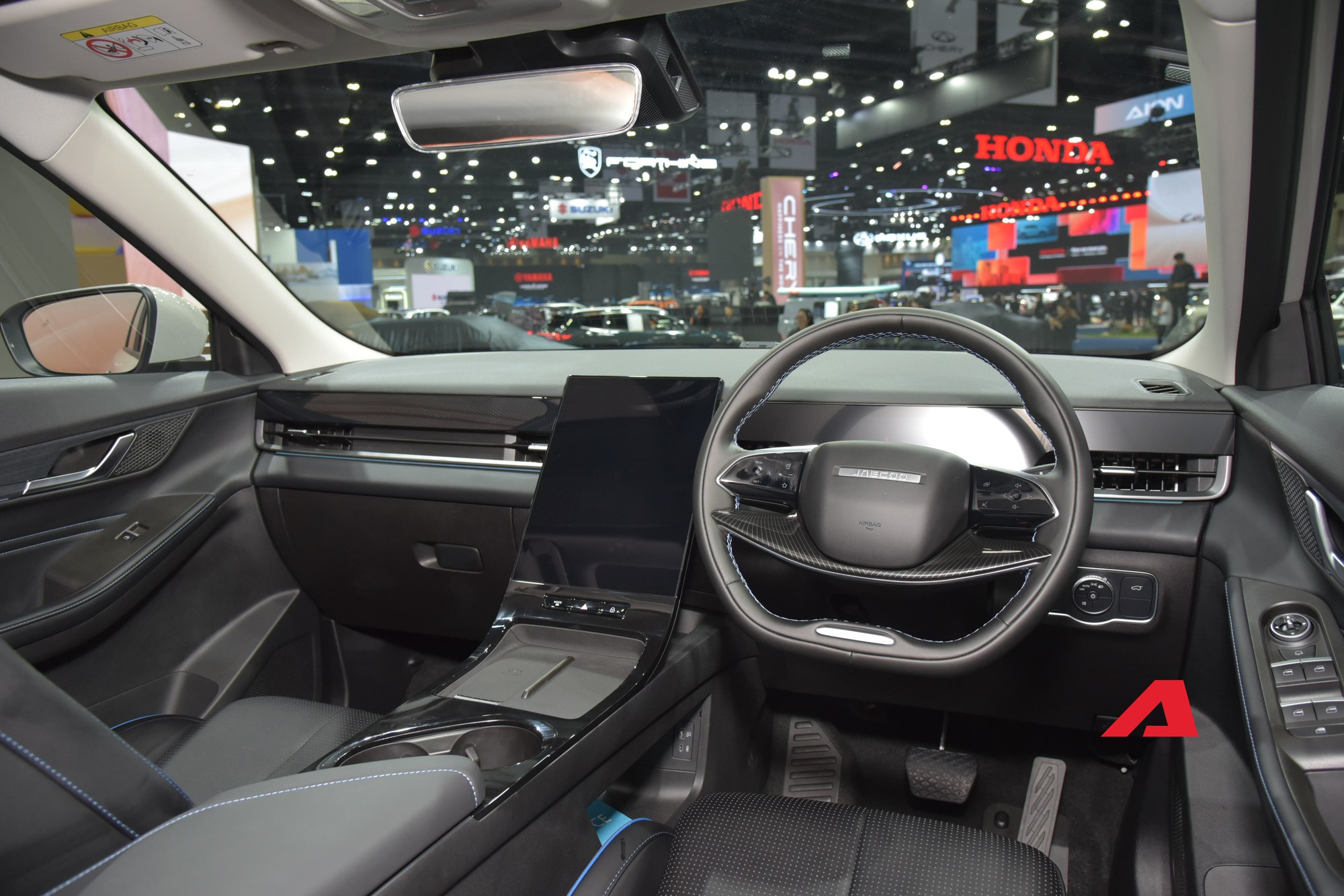 Soi kỹ Jaecoo J5 EV v&agrave; J6 EV sắp ra mắt Việt Nam: Thiết kế như xe sang, một lần sạc chạy TP.HCM - Nha Trang thoải m&aacute;i, 'phả hơi n&oacute;ng' v&agrave;o ph&acirc;n kh&uacute;c B v&agrave; C khi về Việt Nam- Ảnh 20.