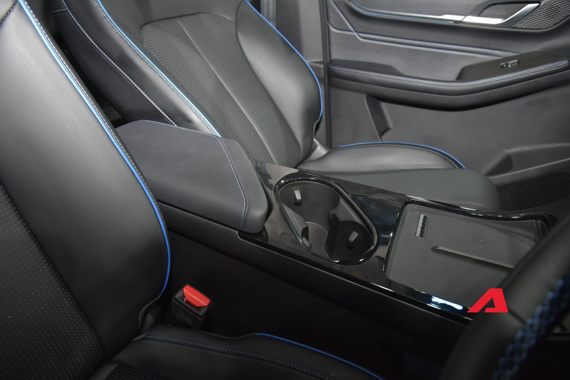 Soi kỹ Jaecoo J5 EV v&agrave; J6 EV sắp ra mắt Việt Nam: Thiết kế như xe sang, một lần sạc chạy TP.HCM - Nha Trang thoải m&aacute;i, 'phả hơi n&oacute;ng' v&agrave;o ph&acirc;n kh&uacute;c B v&agrave; C khi về Việt Nam- Ảnh 21.