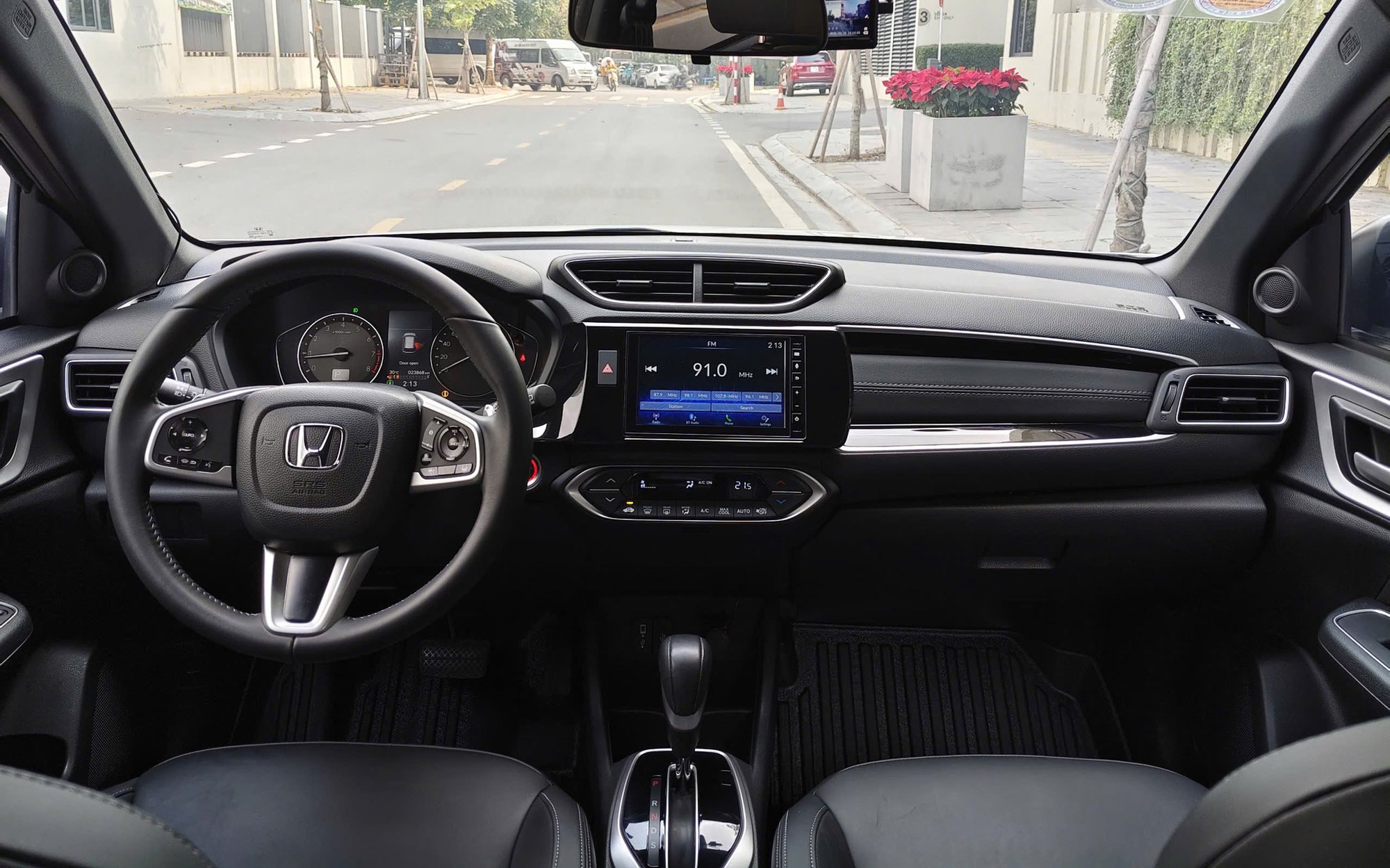 Đ&acirc;y l&agrave; 5 lựa chọn MPV 7 chỗ gi&aacute; dưới 800 triệu đồng vừa hiện đại, vừa c&oacute; chi ph&iacute; vận h&agrave;nh rẻ cho gia đ&igrave;nh- Ảnh 11.