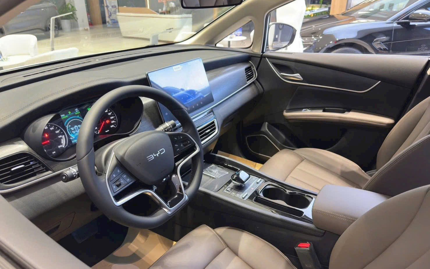 Đ&acirc;y l&agrave; 5 lựa chọn MPV 7 chỗ gi&aacute; dưới 800 triệu đồng vừa hiện đại, vừa c&oacute; chi ph&iacute; vận h&agrave;nh rẻ cho gia đ&igrave;nh- Ảnh 2.