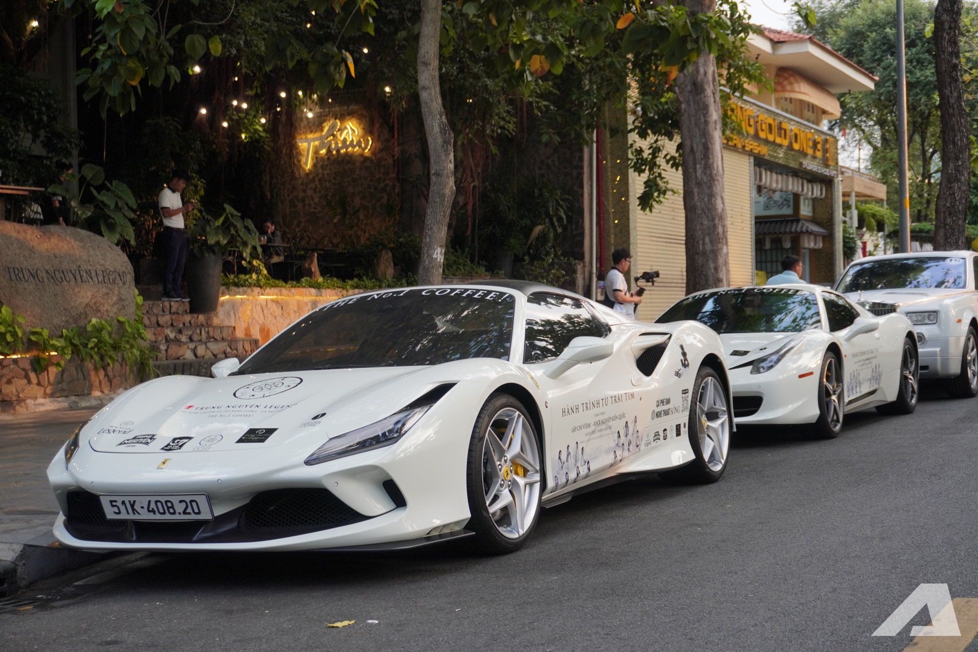 D&agrave;n si&ecirc;u xe, xe si&ecirc;u sang của &ocirc;ng Đặng L&ecirc; Nguy&ecirc;n Vũ tề tựu đ&ocirc;ng đủ, chuẩn bị xuy&ecirc;n Việt trong H&agrave;nh tr&igrave;nh từ tr&aacute;i tim- Ảnh 1.