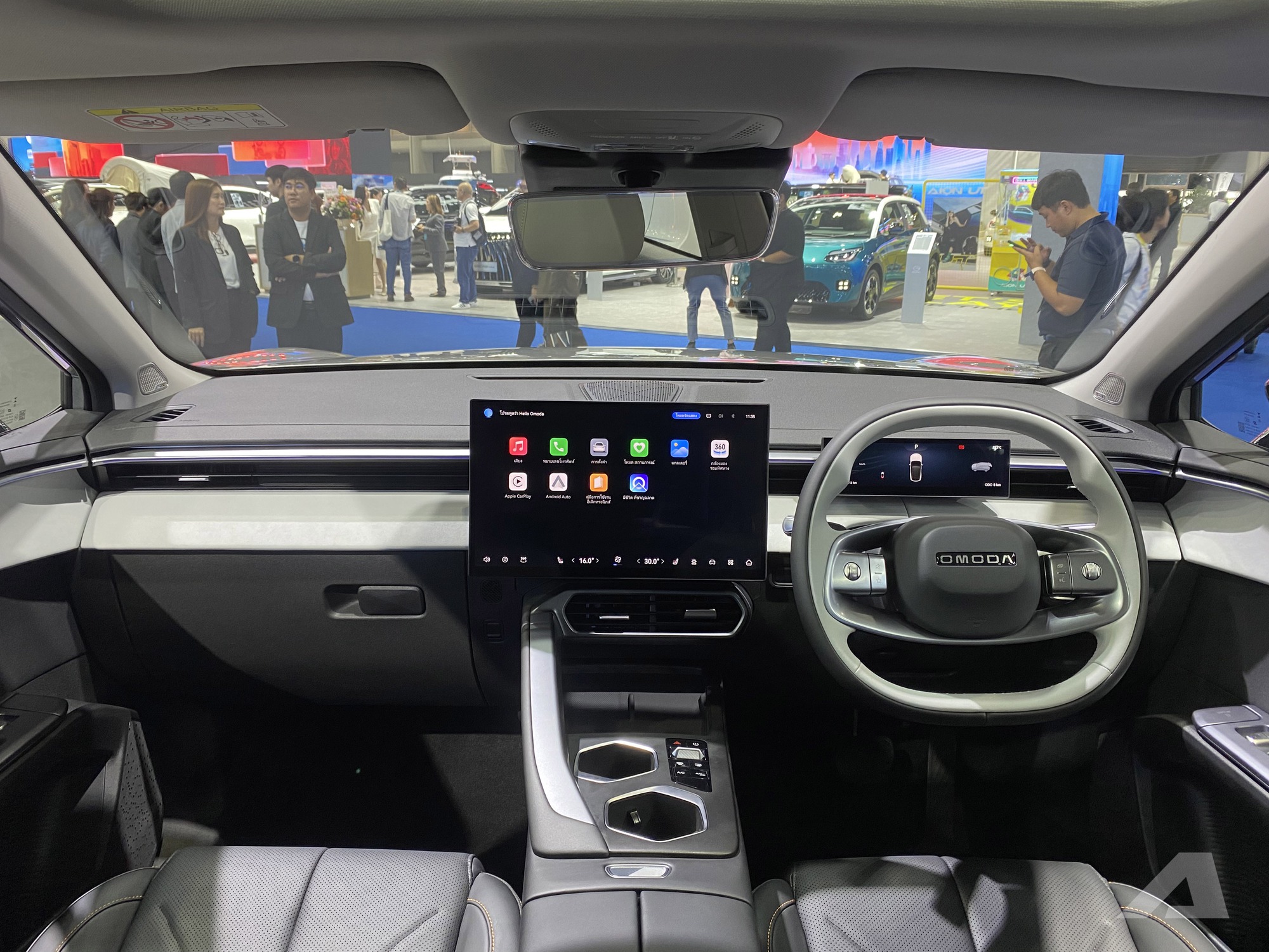 Omoda C5 EV 2026 tr&igrave;nh l&agrave;ng: 211 m&atilde; lực, m&agrave;n 24,6inch, 30 ph&uacute;t cắm điện l&agrave; c&oacute; thể chạy H&agrave; Nội - Sầm Sơn rồi trở về mới cần sạc- Ảnh 5.