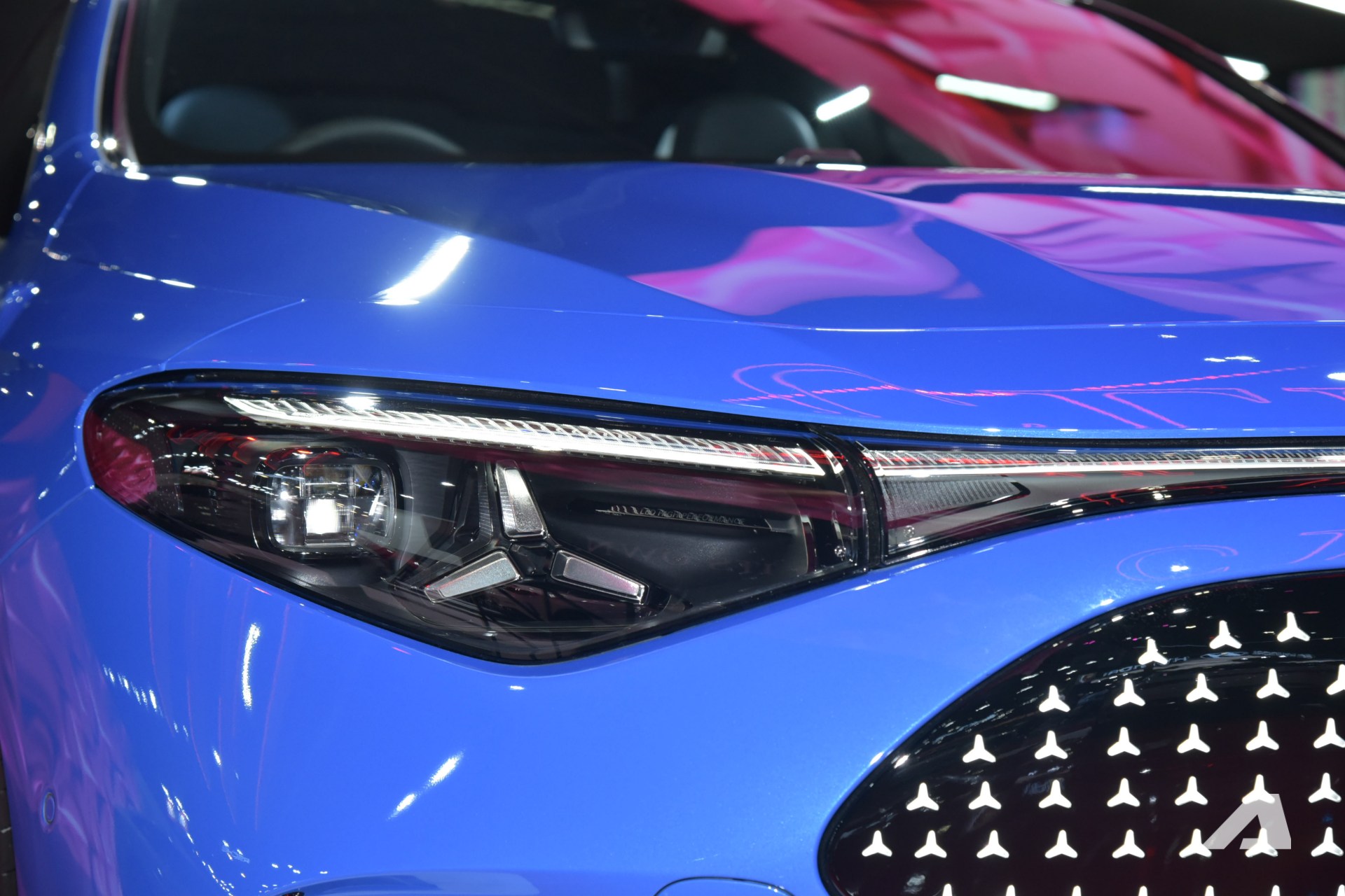 Xem thực tế Mercedes-Benz CLA 2026 trước khi về Việt Nam: Gi&aacute; quy đổi hơn 1,8 tỷ đồng, chạy gần 800km/sạc, cắm điện 10 ph&uacute;t th&ecirc;m 325km- Ảnh 6.