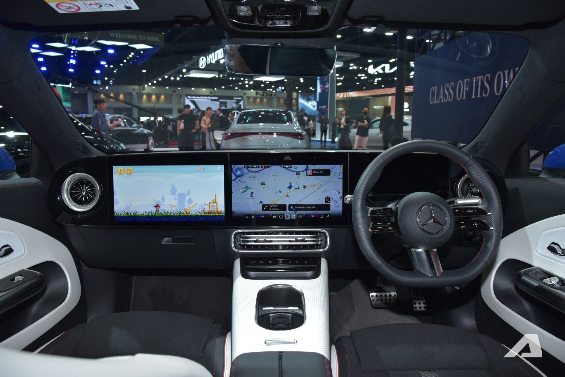 Xem thực tế Mercedes-Benz CLA 2026 trước khi về Việt Nam: Gi&aacute; quy đổi hơn 1,8 tỷ đồng, chạy gần 800km/sạc, cắm điện 10 ph&uacute;t th&ecirc;m 325km- Ảnh 3.