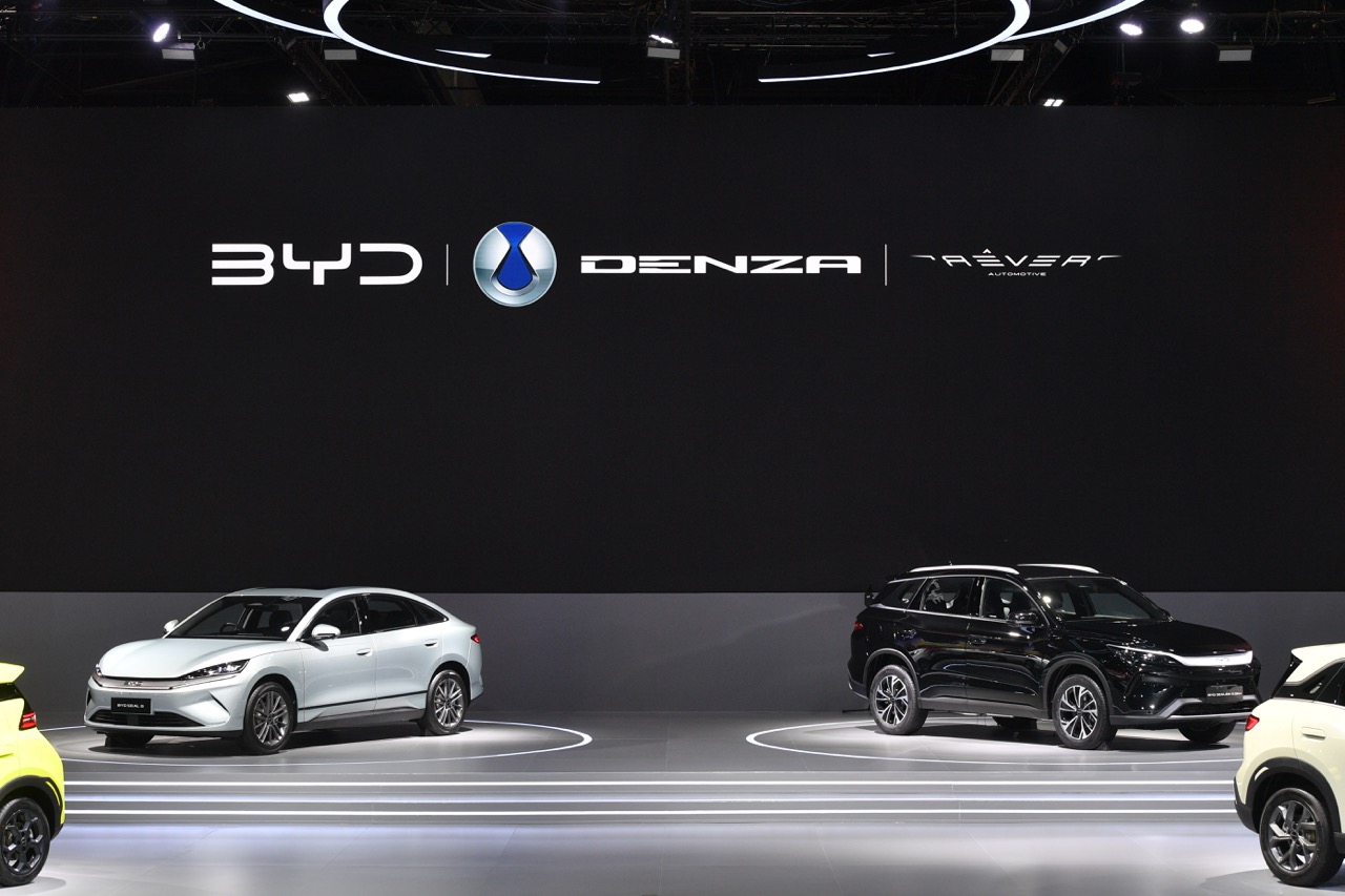 &lsquo;Ph&aacute; đảo&rsquo; BIMS 2026 với gian h&agrave;ng gần 3.000 m2, BYD tung liền 4 &lsquo;&aacute;t chủ b&agrave;i&rsquo; mới, quyết đấu xe xăng tại Đ&ocirc;ng Nam &Aacute;- Ảnh 3.