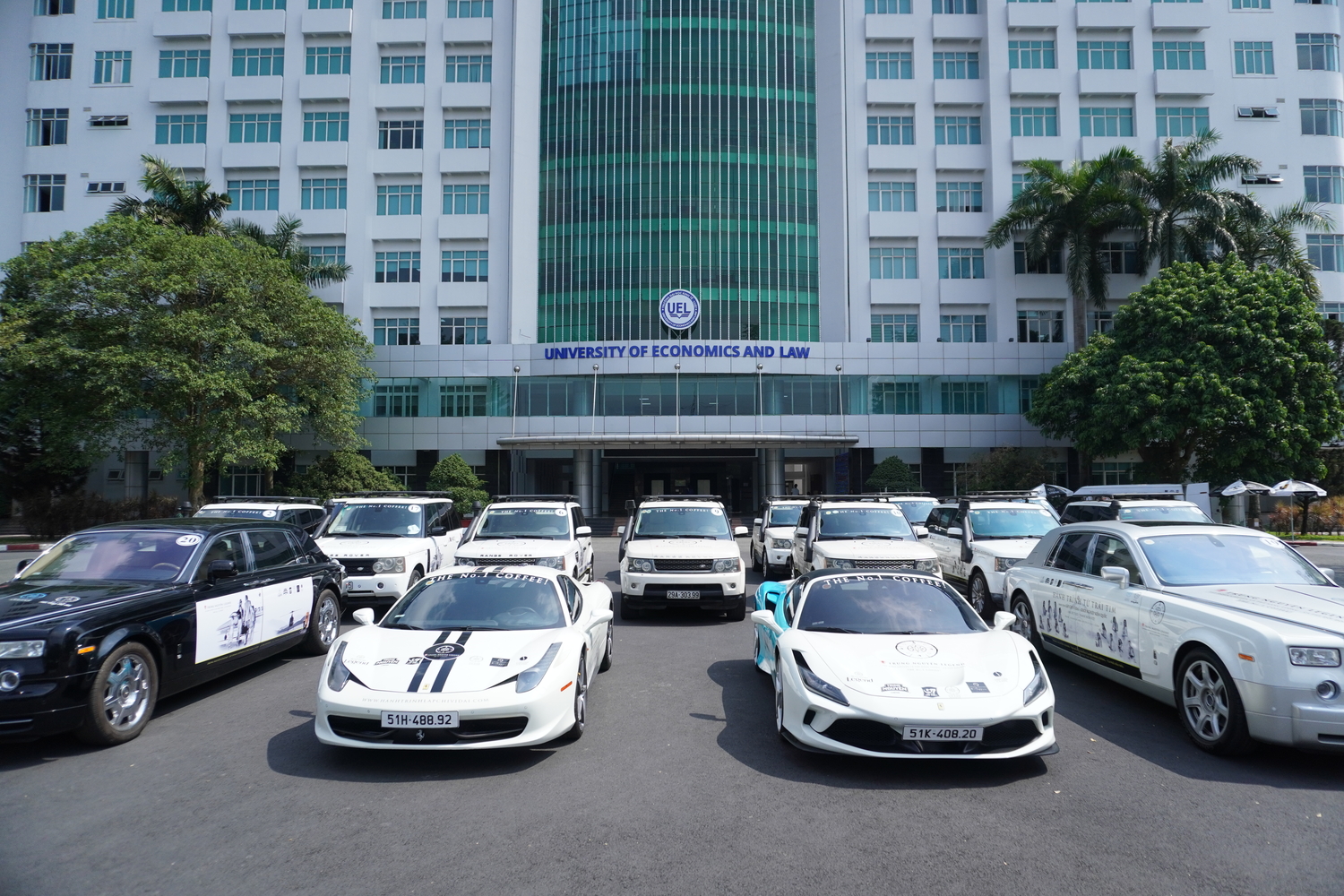 Hành trình Từ Trái Tim: Dàn mỹ nhân Kỳ Duyên, Hoàng Yến Chibi hội tụ, sinh viên mãn nhãn cùng siêu xe- Ảnh 6. Hành trình Từ Trái Tim: Dàn mỹ nhân Kỳ Duyên, Hoàng Yến Chibi hội tụ, sinh viên mãn nhãn cùng siêu xe- Ảnh 6.