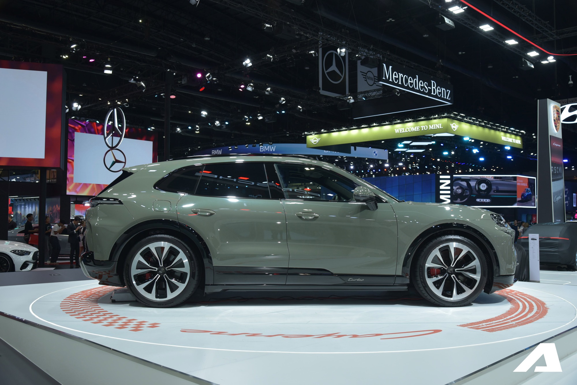 Gửi fan Porsche: Đ&acirc;y l&agrave; những điểm hay tr&ecirc;n Cayenne điện sắp về Việt Nam, gi&aacute; từ 4,72 tỷ đồng nhưng chắc kh&ocirc;ng ai mua gi&aacute; n&agrave;y- Ảnh 4.