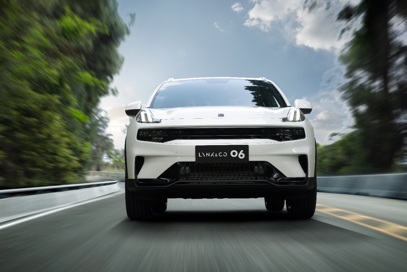 Lynk & Co 06 và cách tiếp cận khác biệt trong phân khúc SUV cỡ B tại Việt Nam- Ảnh 1. Lynk & Co 06 và cách tiếp cận khác biệt trong phân khúc SUV cỡ B tại Việt Nam- Ảnh 1.