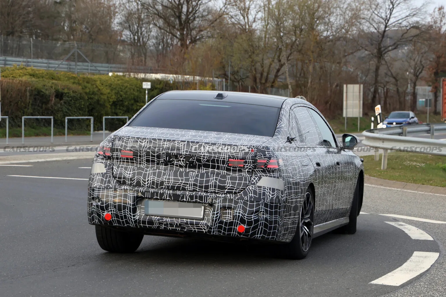 Bộ ảnh n&agrave;y cho thấy BMW 7 Series ra mắt năm nay c&oacute; nhiều thứ hay ho kh&aacute;c ngo&agrave;i thiết kế mới- Ảnh 3.