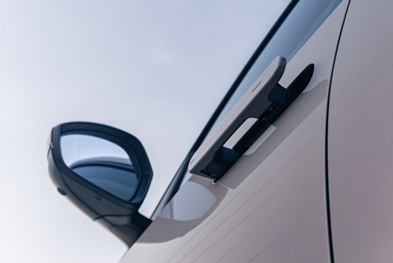 Volkswagen Teramont Pro ra mắt Việt Nam: C&oacute; ghế 'nữ ho&agrave;ng' duy nhất ph&acirc;n kh&uacute;c, muốn lăn b&aacute;nh phải chi hơn 3 tỷ- Ảnh 7.