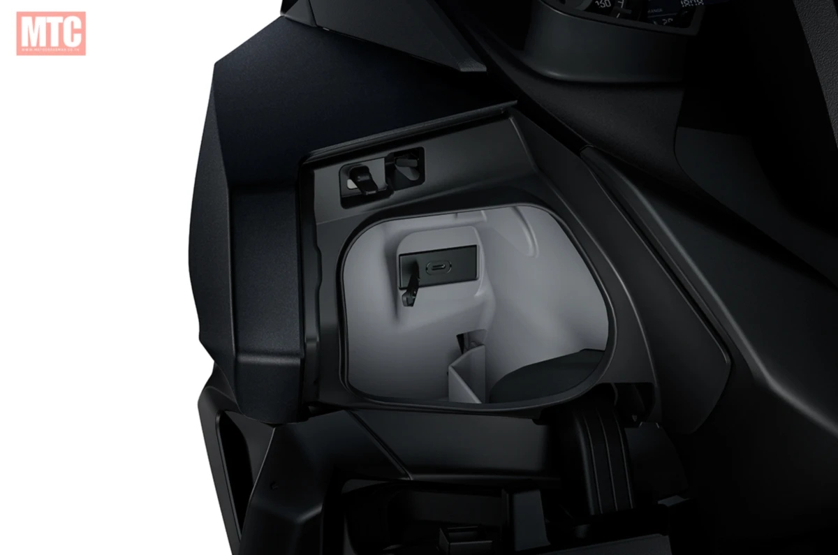 Honda Forza 350 2026 thêm màu mới nhưng giữ nguyên công nghệ, về Việt Nam thành xe dành cho giới 'chịu chi'- Ảnh 5. Honda Forza 350 2026 thêm màu mới nhưng giữ nguyên công nghệ, về Việt Nam thành xe dành cho giới 'chịu chi'- Ảnh 5.