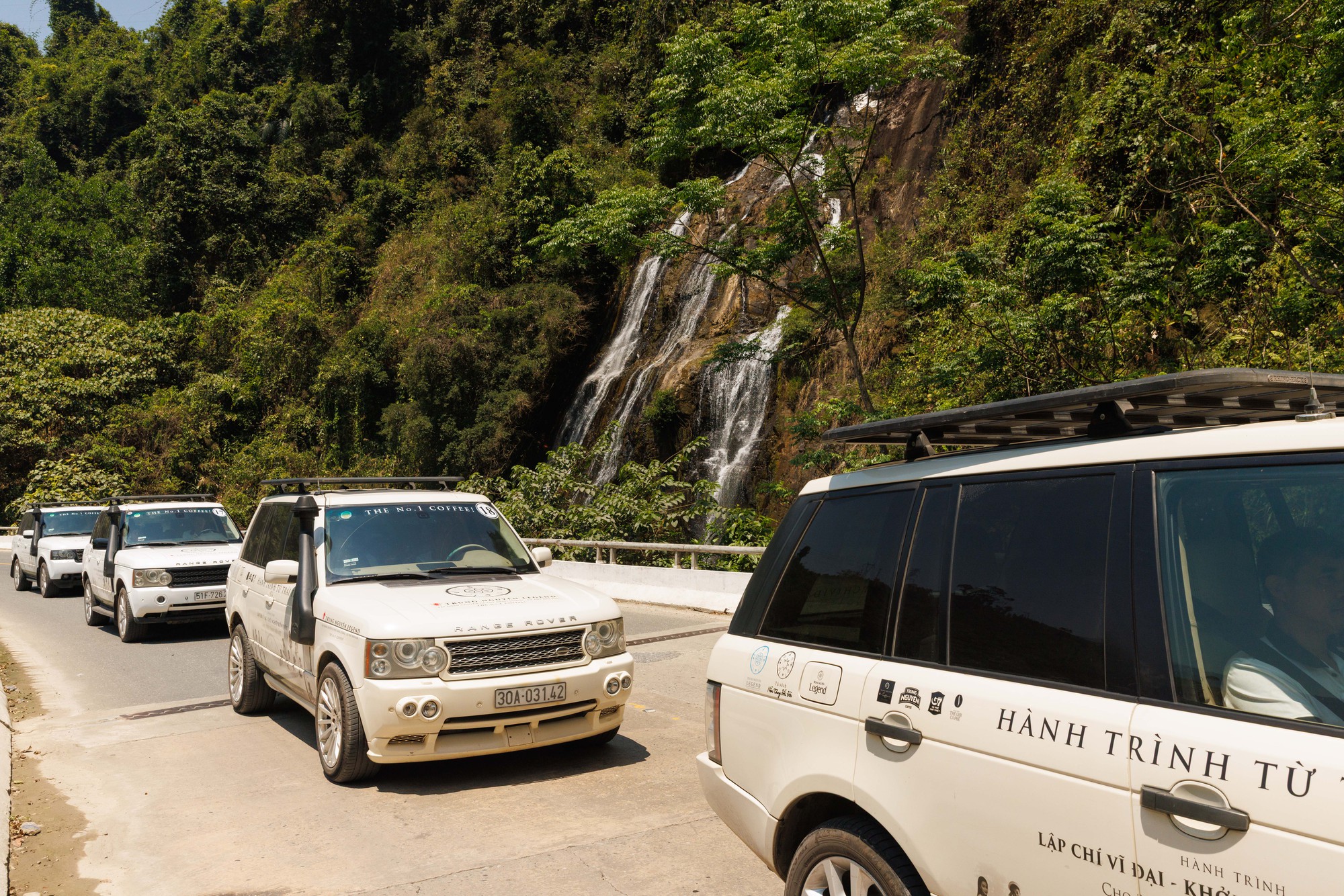 Rời đại ng&agrave;n T&acirc;y Nguy&ecirc;n, d&agrave;n 16 xe Range Rover dừng ch&acirc;n tại Đ&agrave; Nẵng, chuẩn bị cho chặng đường hướng tới Thủ đ&ocirc;- Ảnh 3.