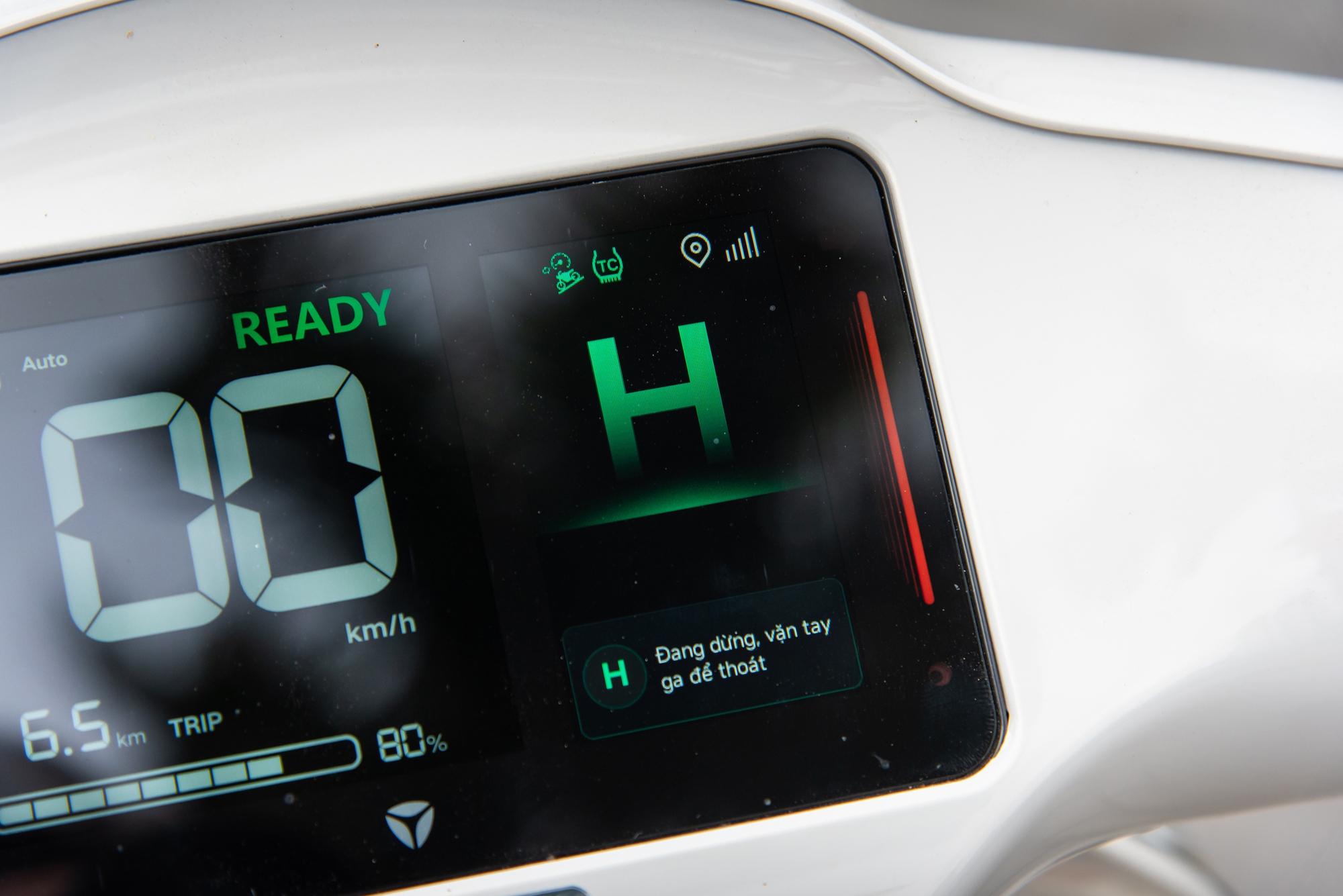 Đánh giá Yadea Osta sau 1 tuần sử dụng: Bóc hết ưu/nhược điểm người dùng cần biết- Ảnh 2. Đánh giá Yadea Osta sau 1 tuần sử dụng: Bóc hết ưu/nhược điểm người dùng cần biết- Ảnh 2.