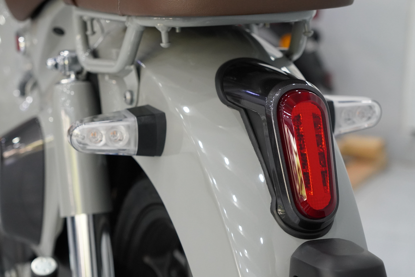 Honda Super Cub nhập Th&aacute;i gi&aacute; ngang ngửa SH350i- Ảnh 8.
