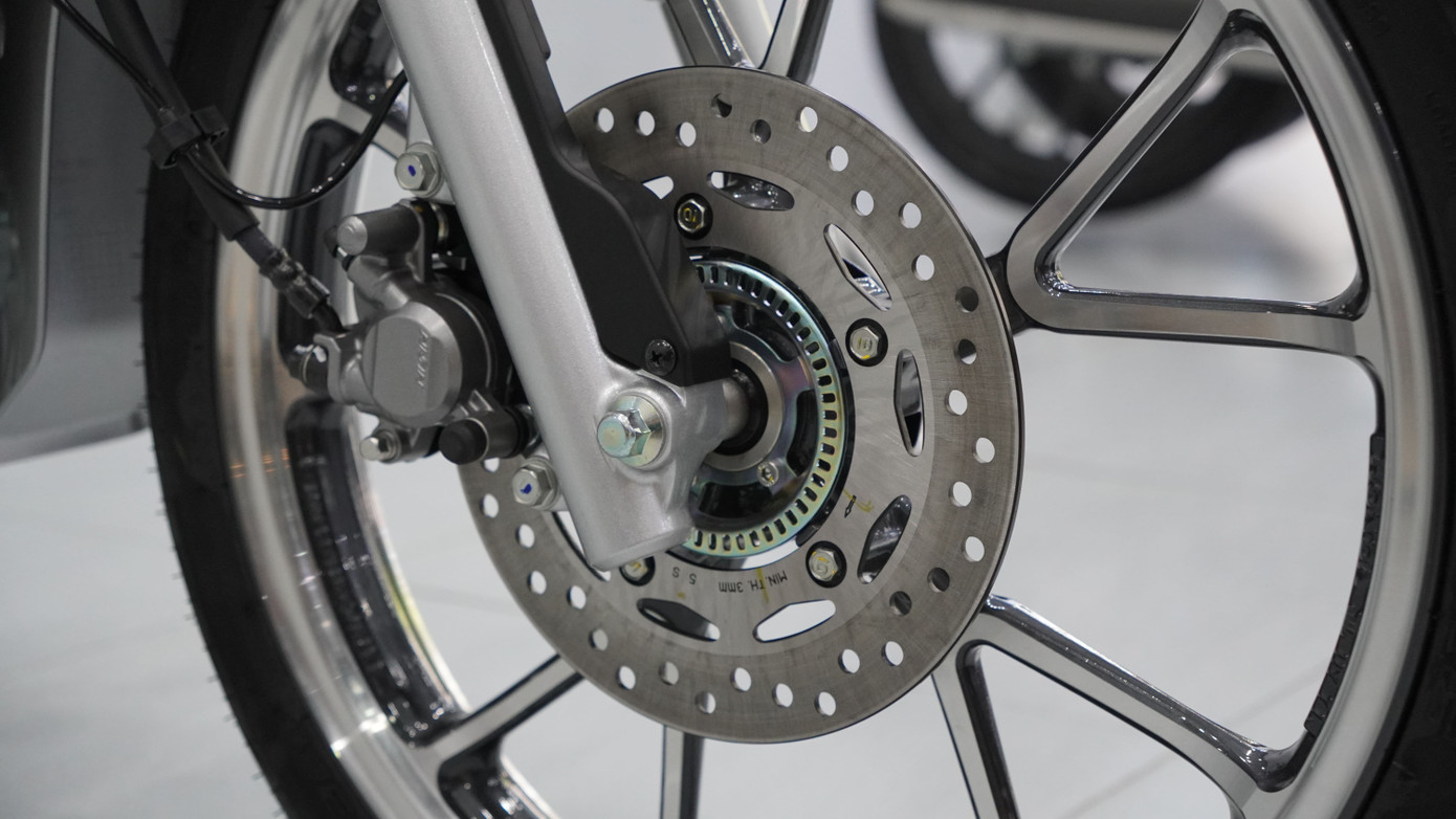 Honda Super Cub nhập Th&aacute;i gi&aacute; ngang ngửa SH350i- Ảnh 9.