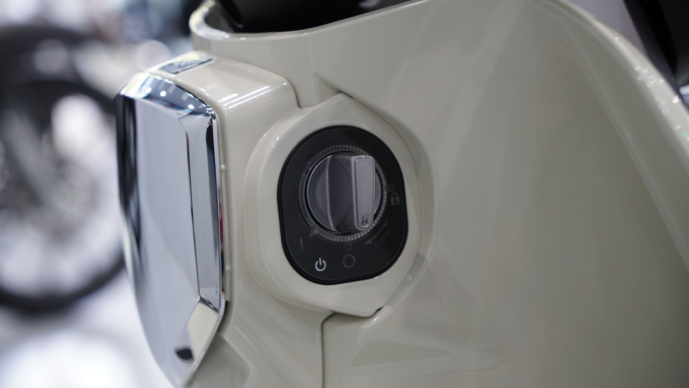 Honda Super Cub nhập Th&aacute;i gi&aacute; ngang ngửa SH350i- Ảnh 11.