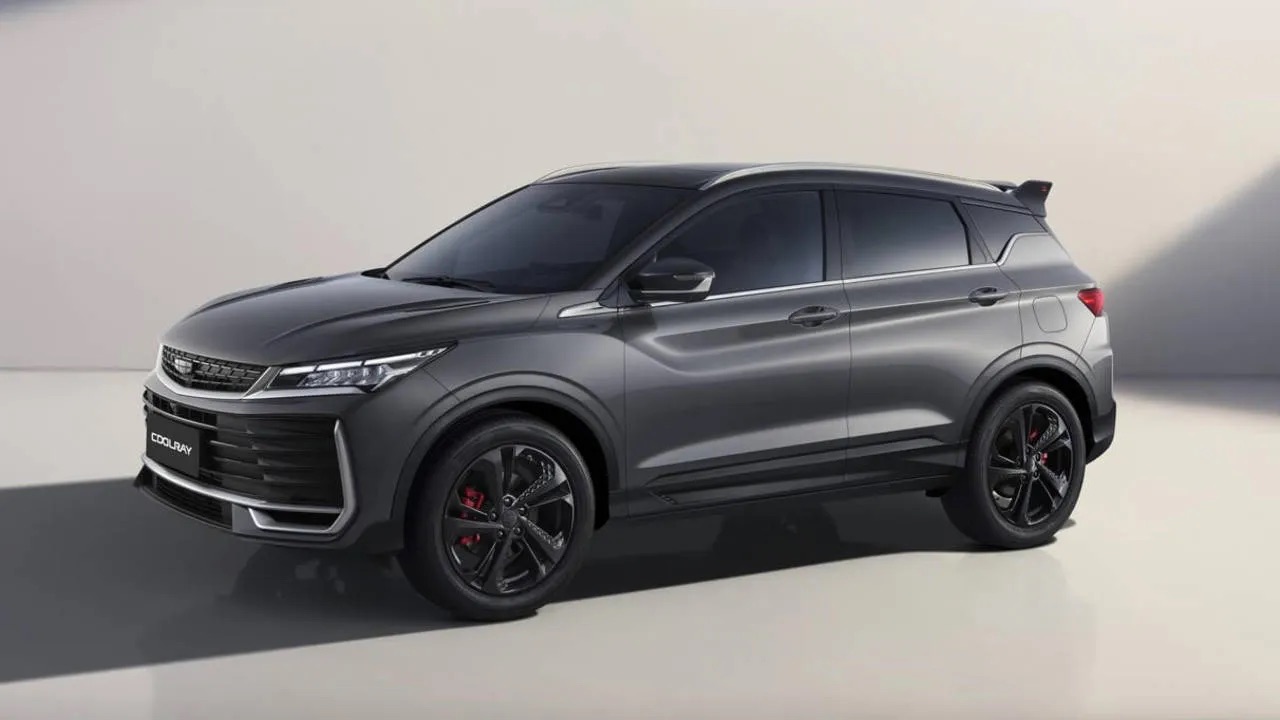 Geely Coolray facelift bất ngờ được bắt gặp ở Việt Nam: Thiết kế mới, m&agrave;n h&igrave;nh to như laptop, động cơ mạnh hơn- Ảnh 4.