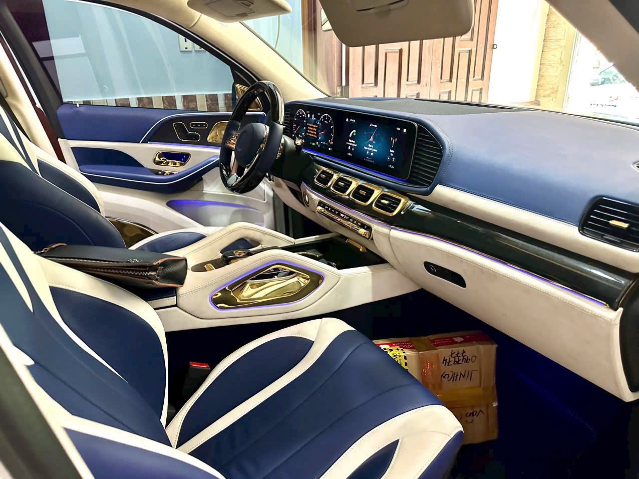 Chiếc Mercedes-Benz GLS 450 n&agrave;y k&eacute;n người nhưng đổi lại đủ nổi bật v&agrave; hiếm: Độ tổng cộng hết 5 tỷ, mạ v&agrave;ng hết 3 tỷ m&agrave; b&aacute;n lại 'chỉ' 4 tỷ đồng- Ảnh 2.