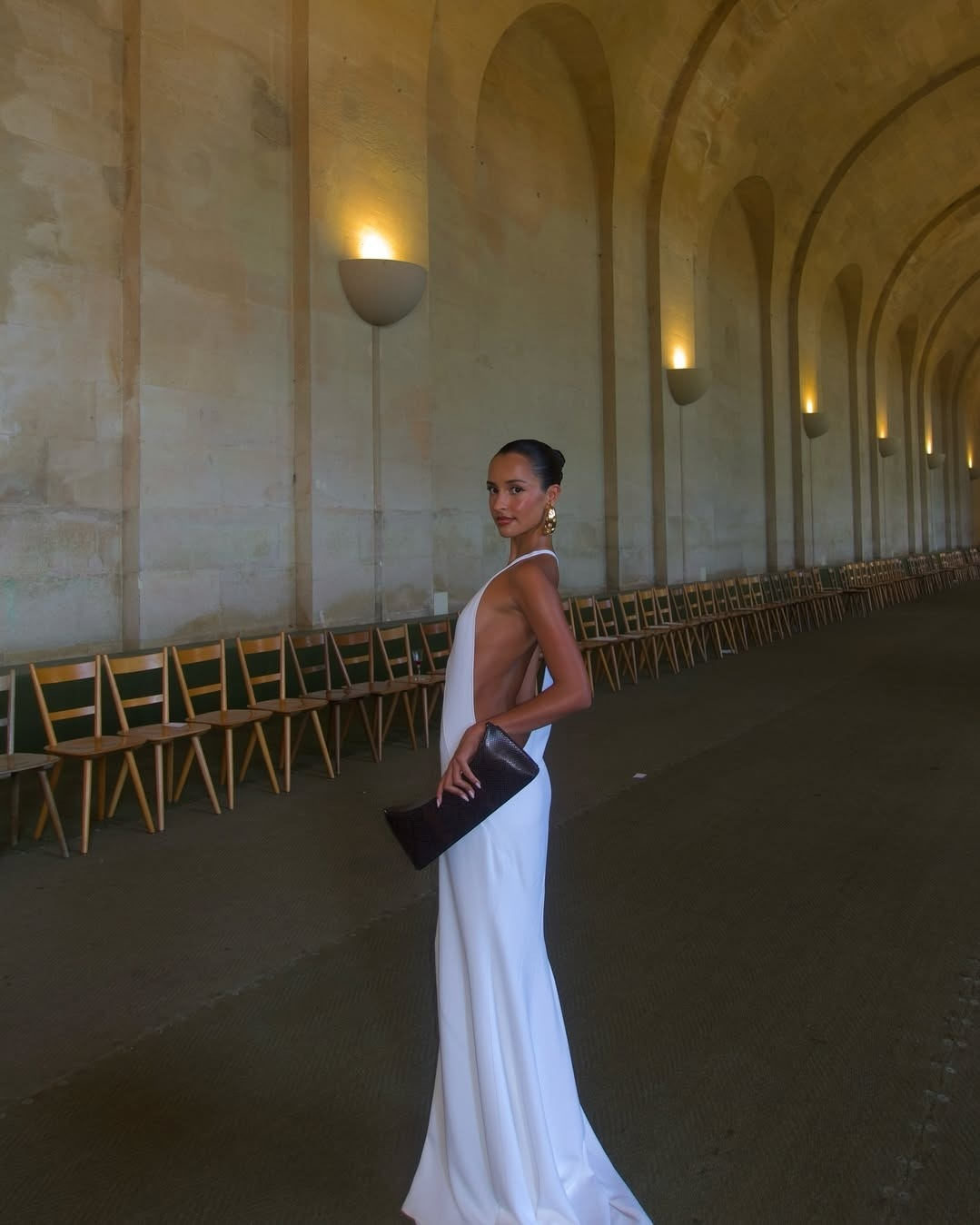 Đ&aacute;m cưới tầm cỡ quốc tế, chao đảo to&agrave;n cầu: M&agrave;n rước d&acirc;u 319 tỷ, c&ocirc; d&acirc;u đẹp như C&ocirc;ng ch&uacute;a x&eacute; truyện bước ra- Ảnh 16.