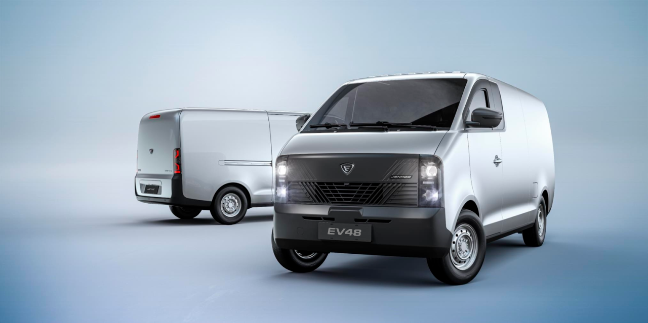 Xe điện lạ bất ngờ xuất hiện trong nh&agrave; m&aacute;y &ocirc; t&ocirc; ở Huế của h&atilde;ng Việt: Đi bao xa, gi&aacute; thế n&agrave;o?- Ảnh 2.