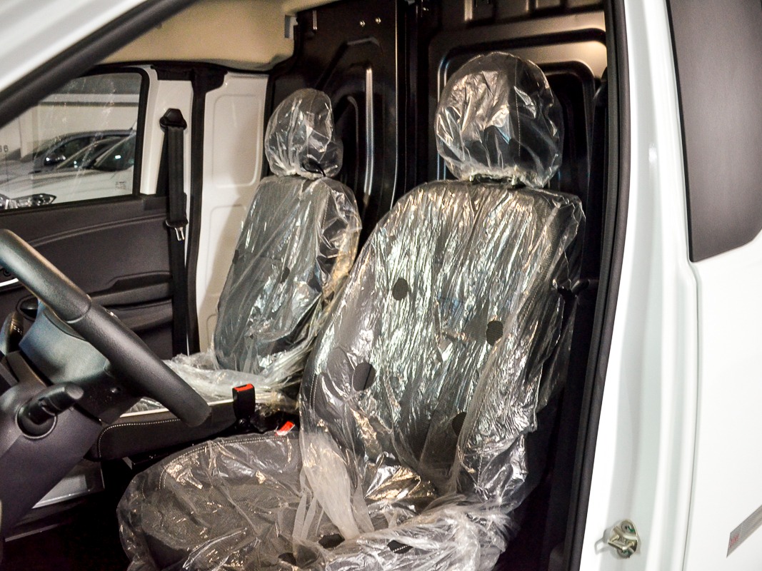 Xe điện lạ bất ngờ xuất hiện trong nh&agrave; m&aacute;y &ocirc; t&ocirc; ở Huế của h&atilde;ng Việt: Đi bao xa, gi&aacute; thế n&agrave;o?- Ảnh 11.