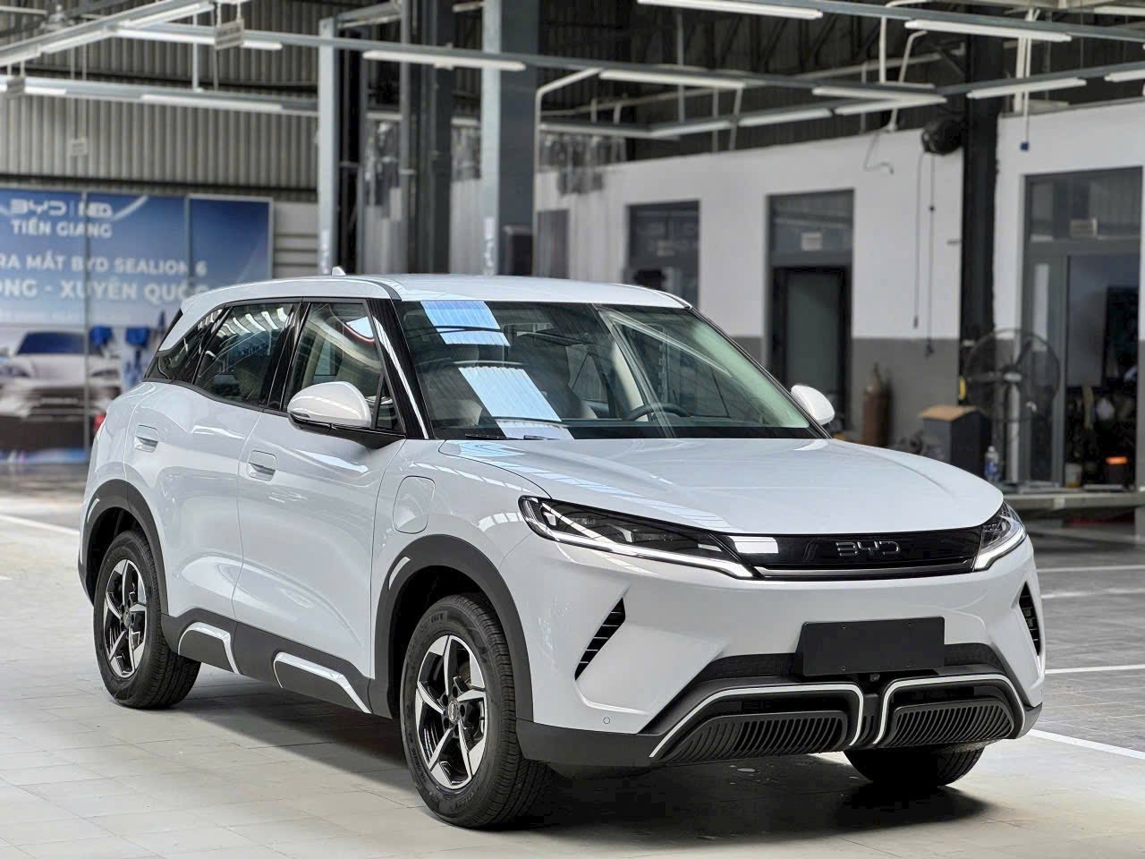 BYD giảm gi&aacute; lăn b&aacute;nh loạt xe tại Việt Nam: Khuyến m&atilde;i nhiều nhất hơn 80 triệu đồng triệu đồng, xe VIN cũ được hỗ trợ nhiều hơn- Ảnh 4.