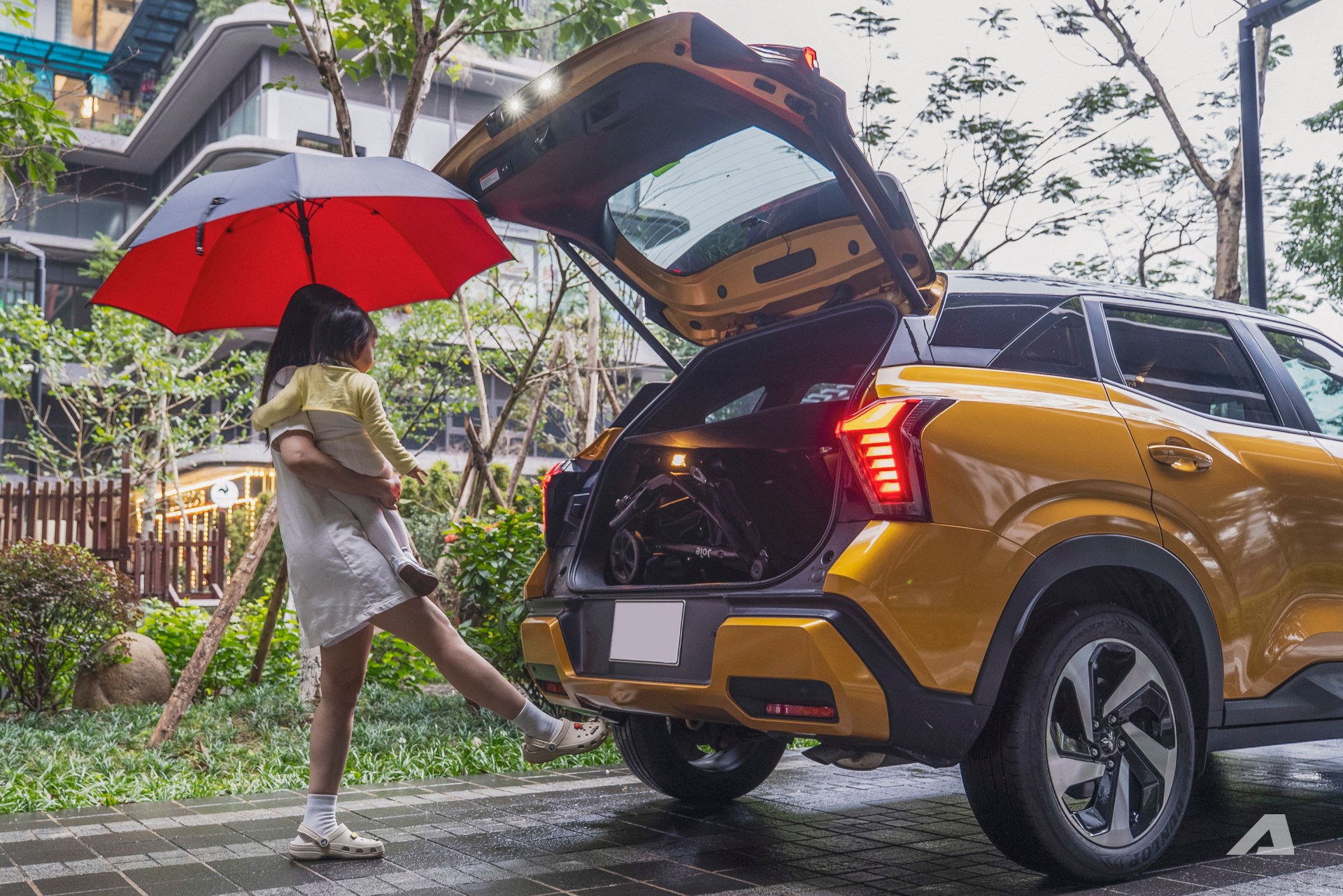 T&ocirc;i l&agrave; &ocirc;ng bố bỉm sữa, vừa mượn Mitsubishi Xforce du xu&acirc;n c&ugrave;ng vợ con, sau đ&acirc;y l&agrave; 3 thứ v&ocirc; gi&aacute; m&agrave; chiếc hatchback trước đ&acirc;y kh&ocirc;ng mang lại được- Ảnh 7.