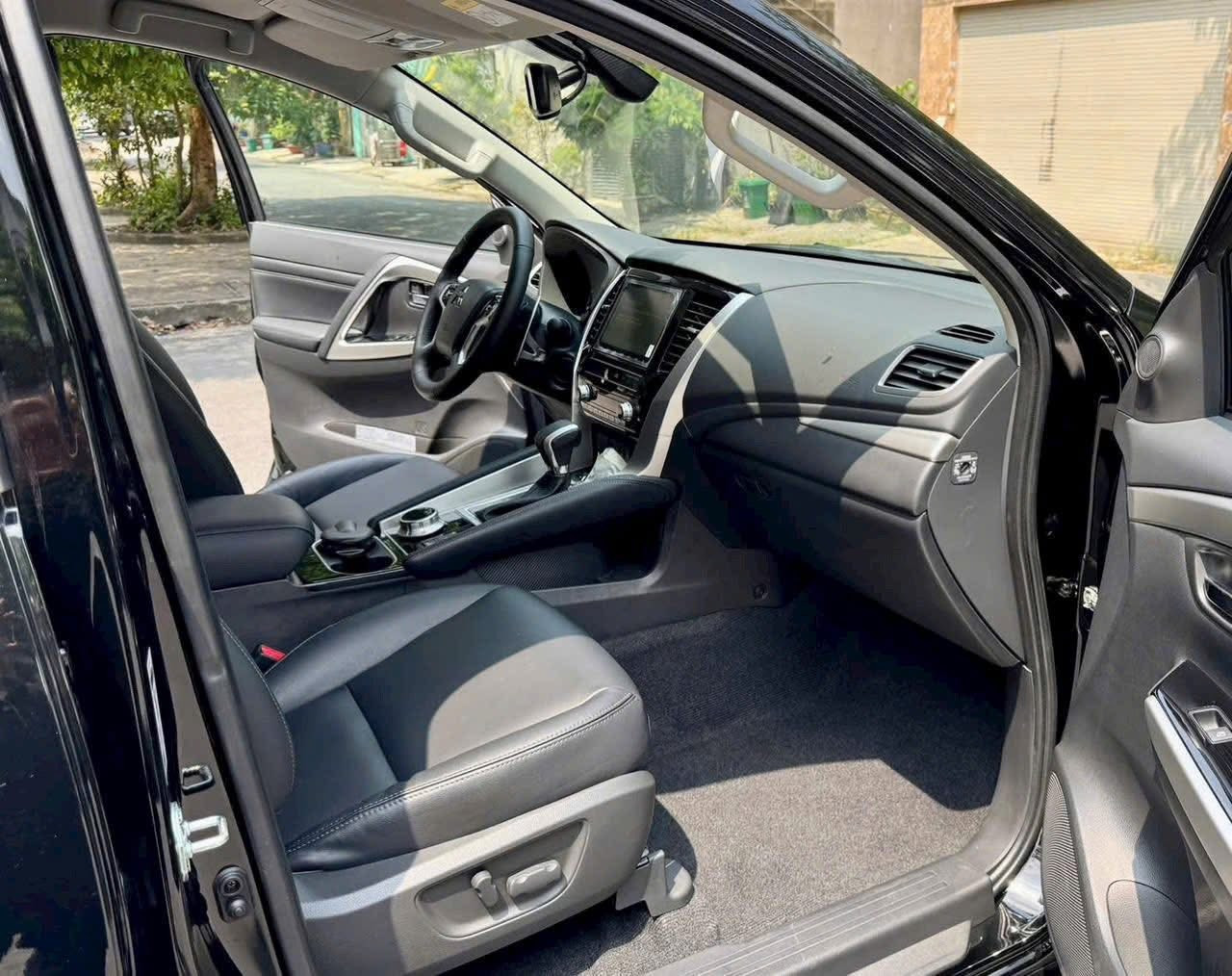 SUV Nhật tồn kho 4 năm rao b&aacute;n gi&aacute; hơn 1,1 tỷ đồng- Ảnh 4.