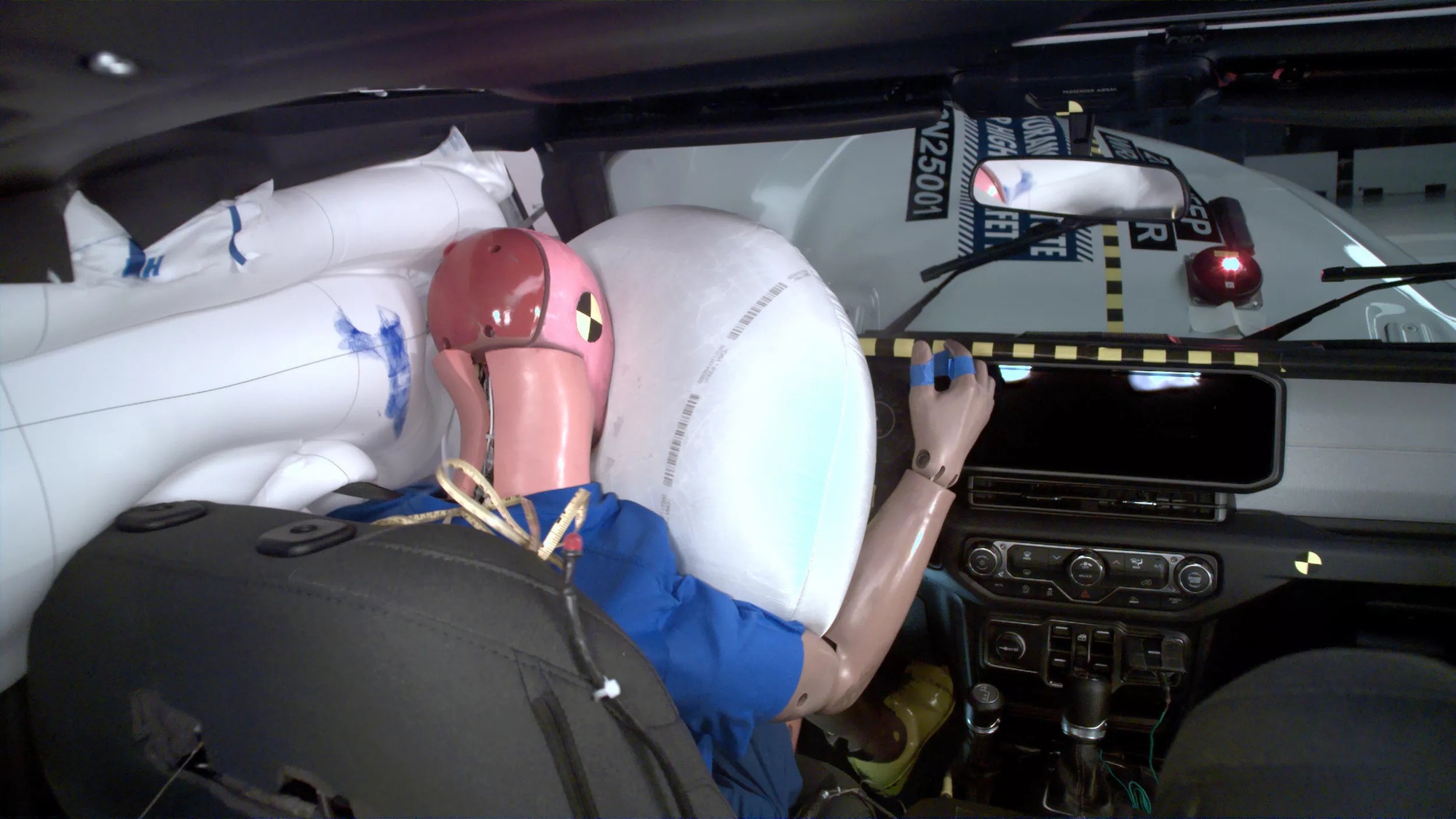 Jeep Wrangler sắp được THACO b&aacute;n tại Việt Nam dễ được n&acirc;ng cấp khung để tr&aacute;nh lật khi va chạm- Ảnh 4.