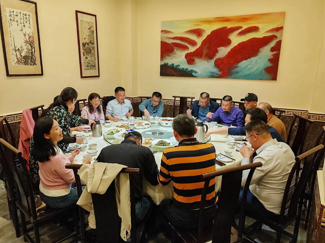 Đi họp lớp được hỏi đến bằng xe g&igrave;, t&ocirc;i trả lời đi xe bu&yacute;t: Về đến nh&agrave;, nhận được tin nhắn cả đời kh&ocirc;ng thể qu&ecirc;n- Ảnh 1.