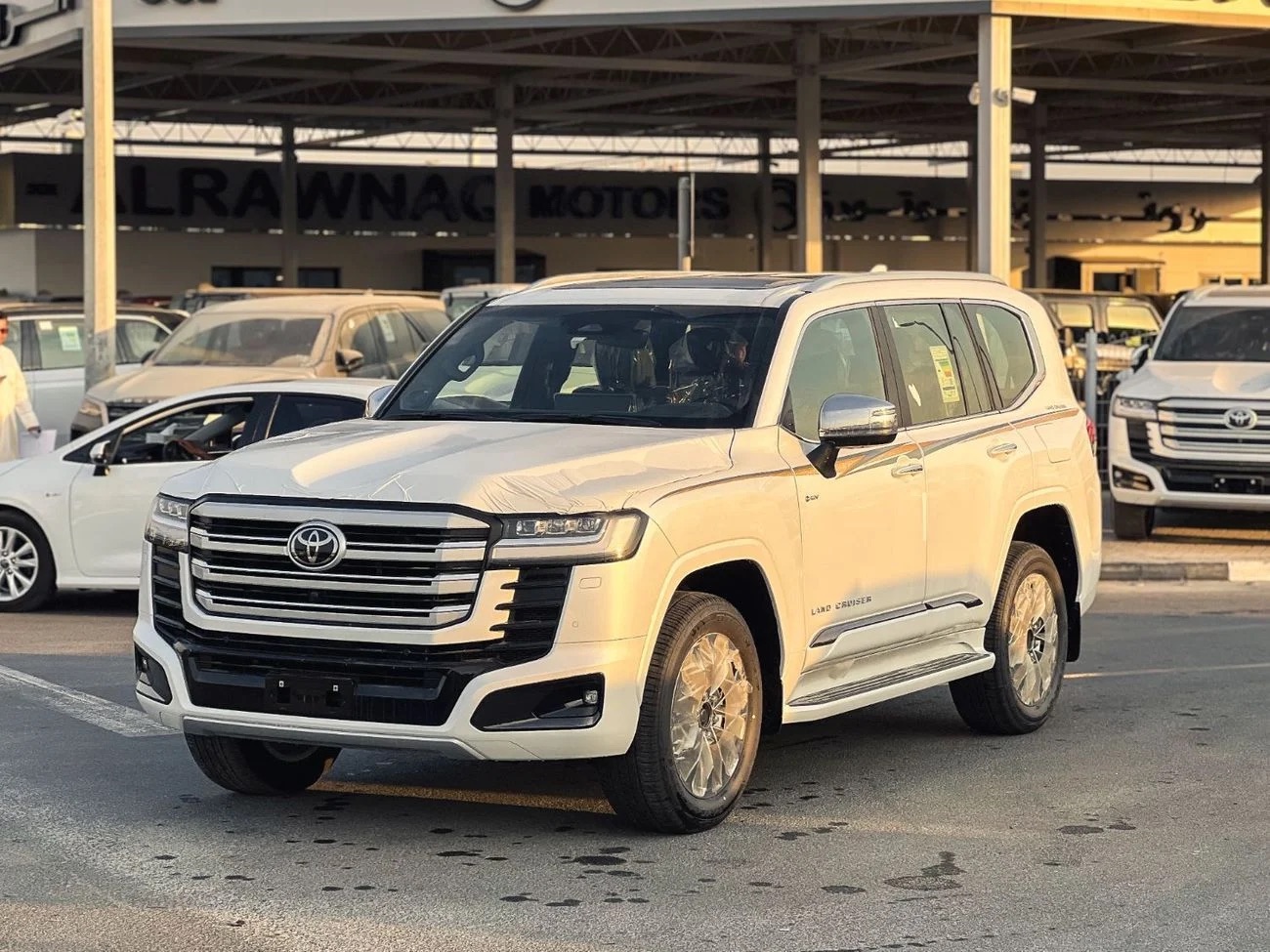 Toyota Land Cruiser hybrid nhận cọc tại Việt Nam: Gi&aacute; dự kiến tăng nhẹ, mạnh hơn cả &lsquo;Mẹc G&rsquo; mới sắp về, dễ ra mắt năm nay- Ảnh 1.