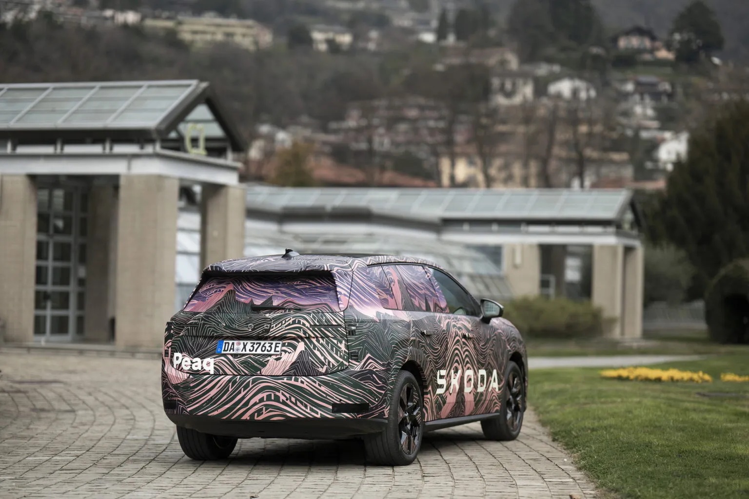 Skoda Peaq - SUV khủng nhất của h&atilde;ng được h&eacute; lộ bộ ảnh mới c&ugrave;ng th&ocirc;ng số: Lớn hơn Kodiaq, cấu h&igrave;nh 5-7 chỗ, chạy hơn 600km/sạc- Ảnh 8.