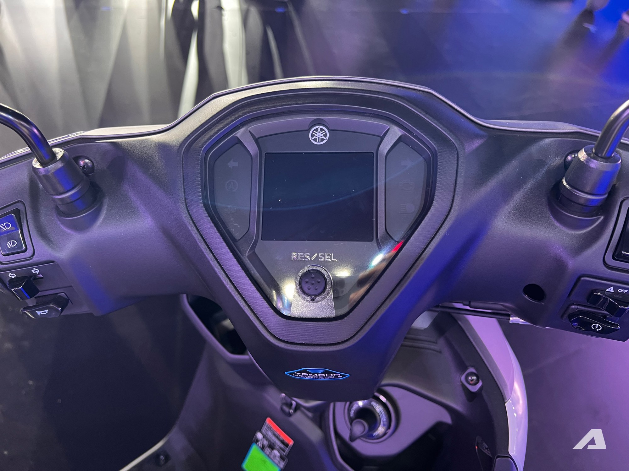 Yamaha Gear ra mắt Việt Nam: Giá từ hơn 30,4 triệu đồng, có smartkey, màn hình điện tử, động cơ hybrid cạnh tranh Vision- Ảnh 4. Yamaha Gear ra mắt Việt Nam: Giá từ hơn 30,4 triệu đồng, có smartkey, màn hình điện tử, động cơ hybrid cạnh tranh Vision- Ảnh 4.