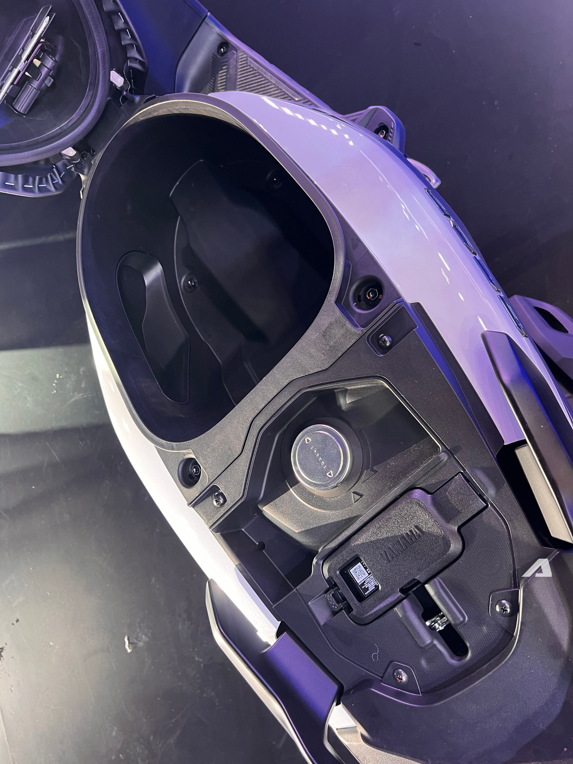 Yamaha Gear ra mắt Việt Nam: Giá từ hơn 30,4 triệu đồng, có smartkey, màn hình điện tử, động cơ hybrid cạnh tranh Vision- Ảnh 13. Yamaha Gear ra mắt Việt Nam: Giá từ hơn 30,4 triệu đồng, có smartkey, màn hình điện tử, động cơ hybrid cạnh tranh Vision- Ảnh 13.