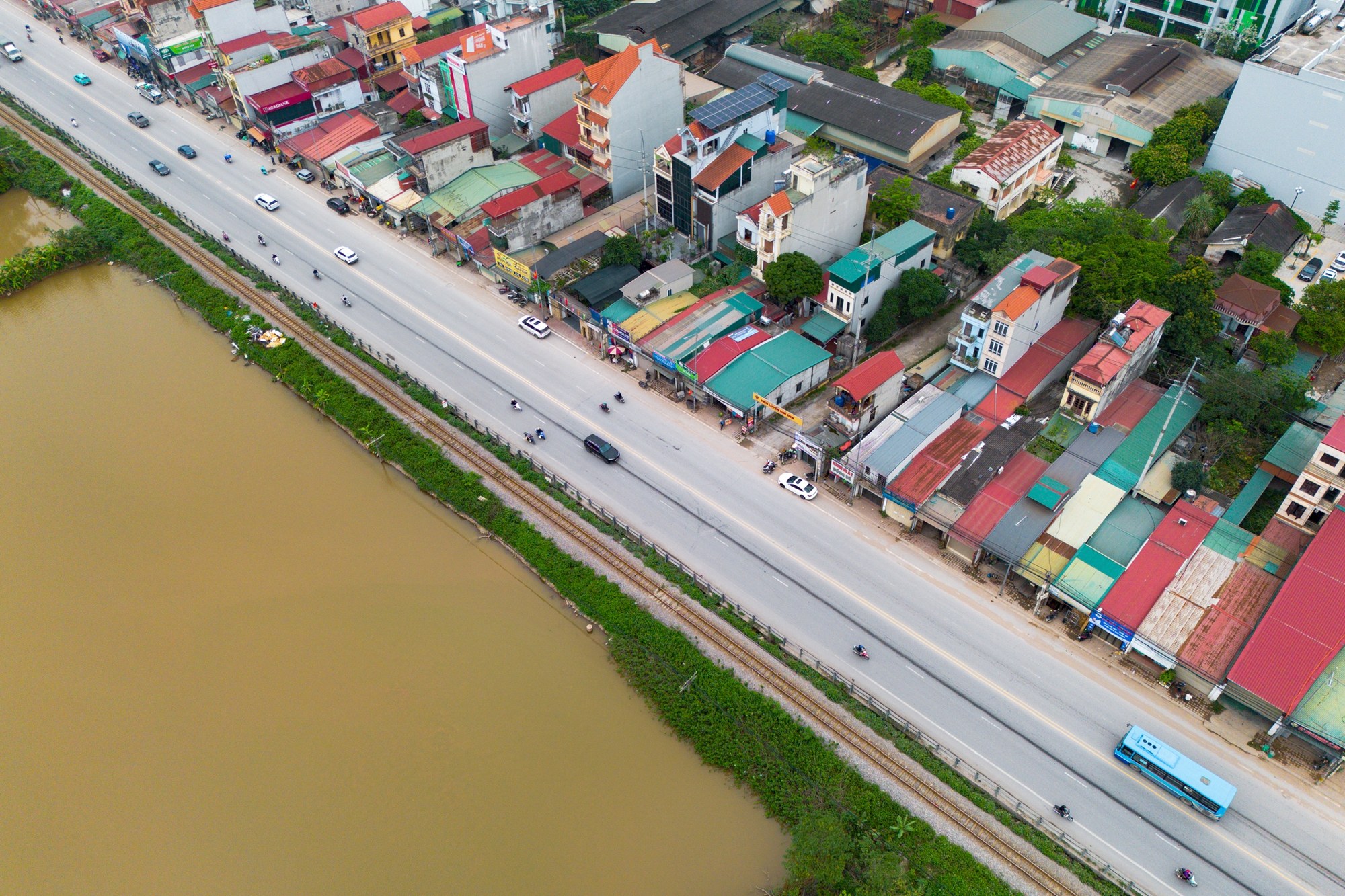 To&agrave;n cảnh mạng lưới giao th&ocirc;ng h&agrave;ng trăm ngh&igrave;n tỷ kết nối đại đ&ocirc; thị lớn nhất cả nước: Đường 90 m, cao tốc 12 l&agrave;n xe, ga rộng nhất của tuyến đường sắt 67 tỷ USD- Ảnh 3.