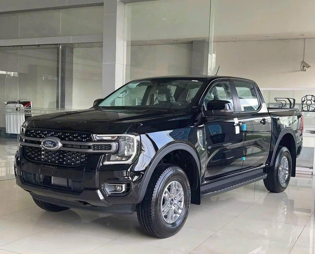 Ford Ranger lấy lại ng&ocirc;i vua doanh số từ Toyota Hilux tại Việt Nam khi b&aacute;n vượt gần 800 xe- Ảnh 2.