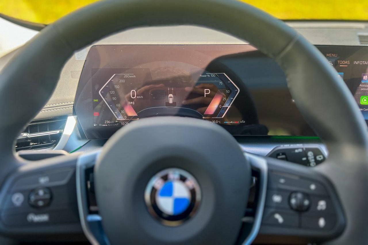 Lộ trang bị BMW X1 2026 giá dự kiến 1,689 tỷ đồng tại Việt Nam: Mâm lớn, tiện nghi xịn, mạnh hơn X3, có ADAS cạnh tranh Q3- Ảnh 9. Lộ trang bị BMW X1 2026 giá dự kiến 1,689 tỷ đồng tại Việt Nam: Mâm lớn, tiện nghi xịn, mạnh hơn X3, có ADAS cạnh tranh Q3- Ảnh 9.