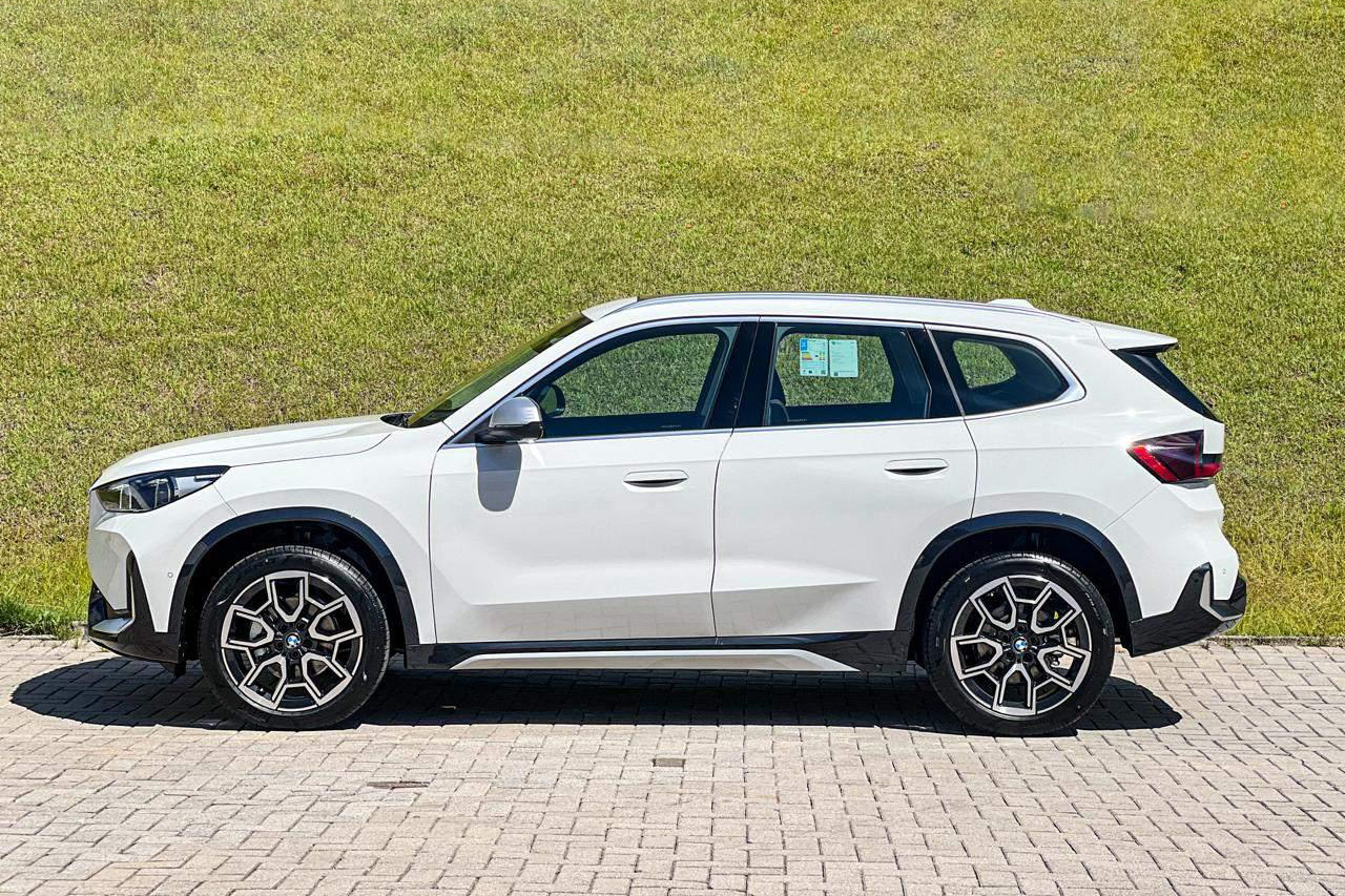 Lộ trang bị BMW X1 2026 giá dự kiến 1,689 tỷ đồng tại Việt Nam: Mâm lớn, tiện nghi xịn, mạnh hơn X3, có ADAS cạnh tranh Q3- Ảnh 7. Lộ trang bị BMW X1 2026 giá dự kiến 1,689 tỷ đồng tại Việt Nam: Mâm lớn, tiện nghi xịn, mạnh hơn X3, có ADAS cạnh tranh Q3- Ảnh 7.