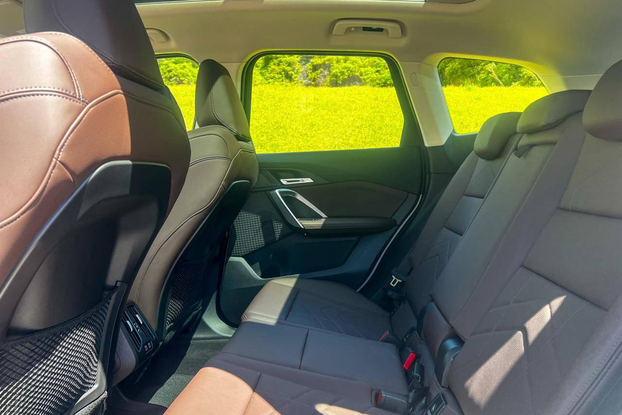 Lộ trang bị BMW X1 2026 giá dự kiến 1,689 tỷ đồng tại Việt Nam: Mâm lớn, tiện nghi xịn, mạnh hơn X3, có ADAS cạnh tranh Q3- Ảnh 12. Lộ trang bị BMW X1 2026 giá dự kiến 1,689 tỷ đồng tại Việt Nam: Mâm lớn, tiện nghi xịn, mạnh hơn X3, có ADAS cạnh tranh Q3- Ảnh 12.