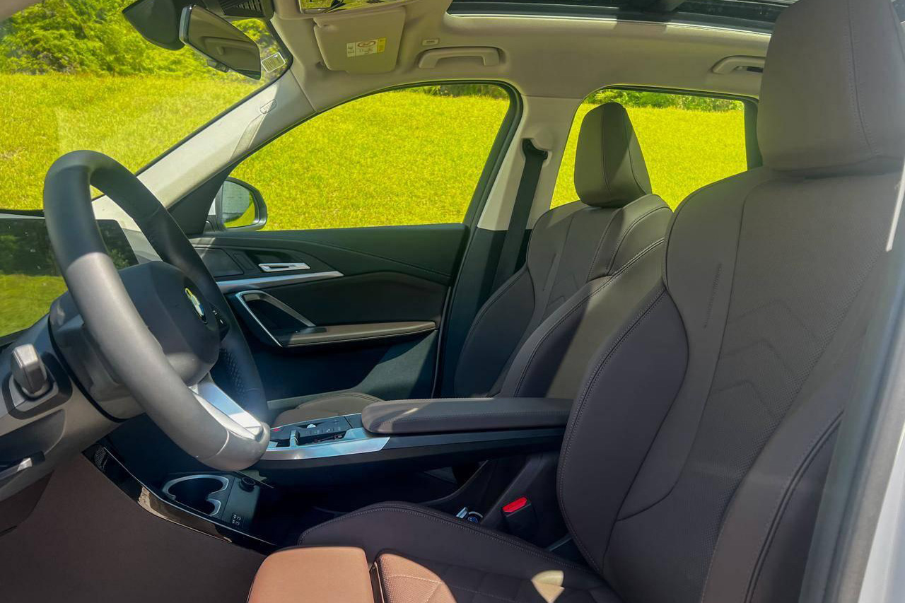 Lộ trang bị BMW X1 2026 giá dự kiến 1,689 tỷ đồng tại Việt Nam: Mâm lớn, tiện nghi xịn, mạnh hơn X3, có ADAS cạnh tranh Q3- Ảnh 11. Lộ trang bị BMW X1 2026 giá dự kiến 1,689 tỷ đồng tại Việt Nam: Mâm lớn, tiện nghi xịn, mạnh hơn X3, có ADAS cạnh tranh Q3- Ảnh 11.