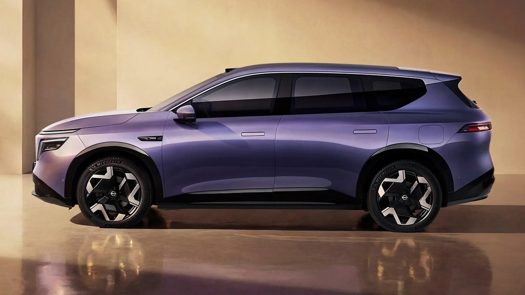 Nissan NX8 - SUV to hơn X-Trail nhưng quy đổi chưa tới 600 triệu đồng, 4 m&agrave;n h&igrave;nh si&ecirc;u khủng, bản điện chạy 650km/sạc- Ảnh 9.