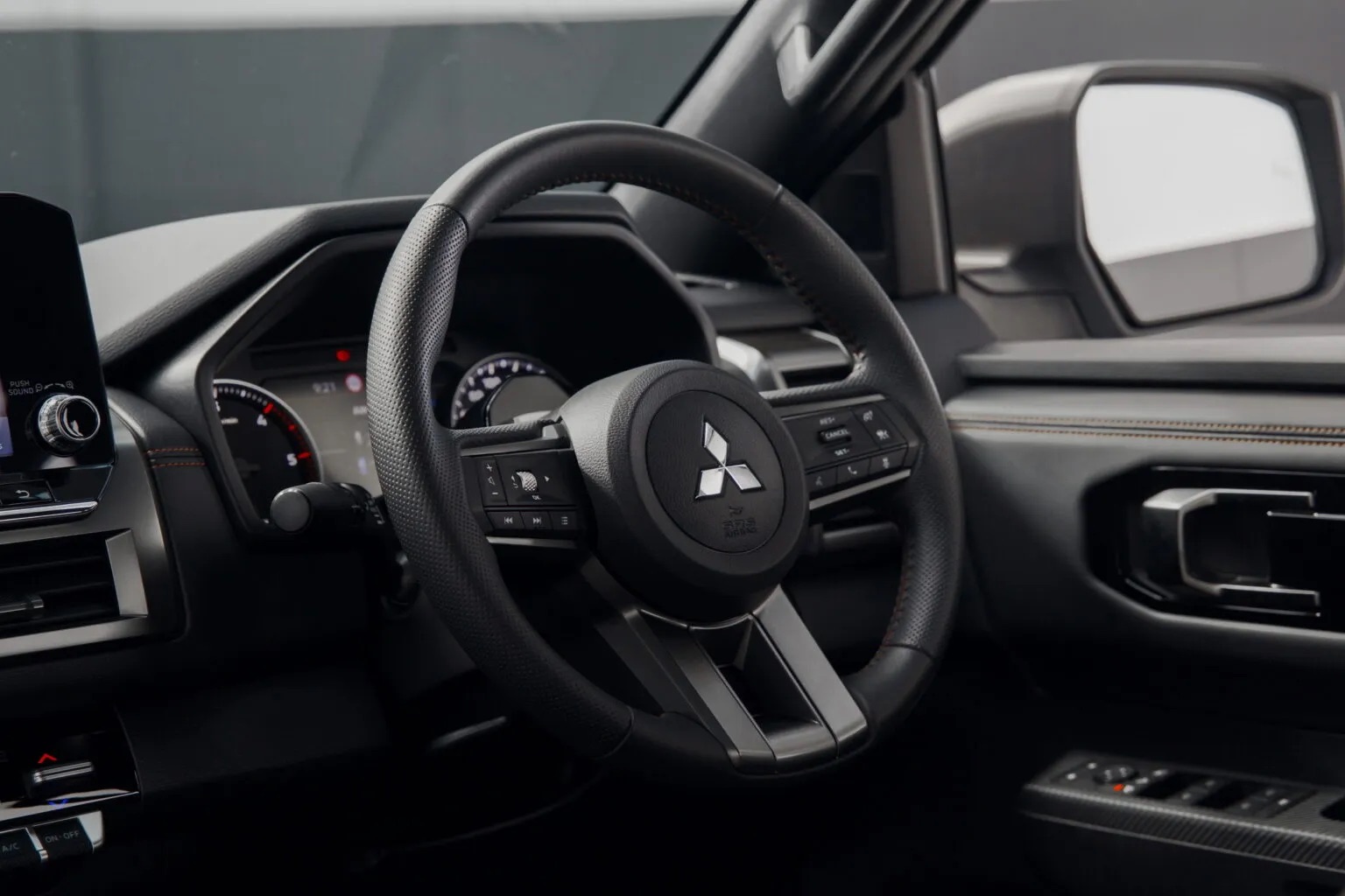 Mitsubishi Triton thêm bản mới cho dân mê off-road: Mâm mới, lốp lớn, giảm xóc độc quyền, đã thử nghiệm qua 7.000km địa hình khắc nghiệt- Ảnh 13. Mitsubishi Triton thêm bản mới cho dân mê off-road: Mâm mới, lốp lớn, giảm xóc độc quyền, đã thử nghiệm qua 7.000km địa hình khắc nghiệt- Ảnh 13.