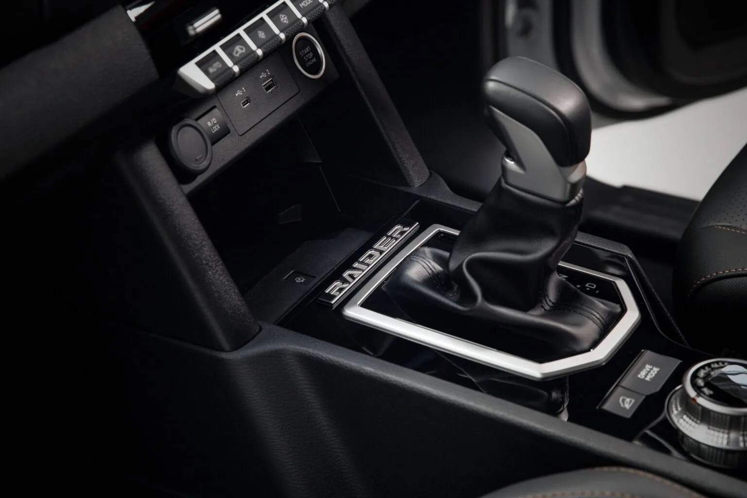 Mitsubishi Triton thêm bản mới cho dân mê off-road: Mâm mới, lốp lớn, giảm xóc độc quyền, đã thử nghiệm qua 7.000km địa hình khắc nghiệt- Ảnh 15. Mitsubishi Triton thêm bản mới cho dân mê off-road: Mâm mới, lốp lớn, giảm xóc độc quyền, đã thử nghiệm qua 7.000km địa hình khắc nghiệt- Ảnh 15.