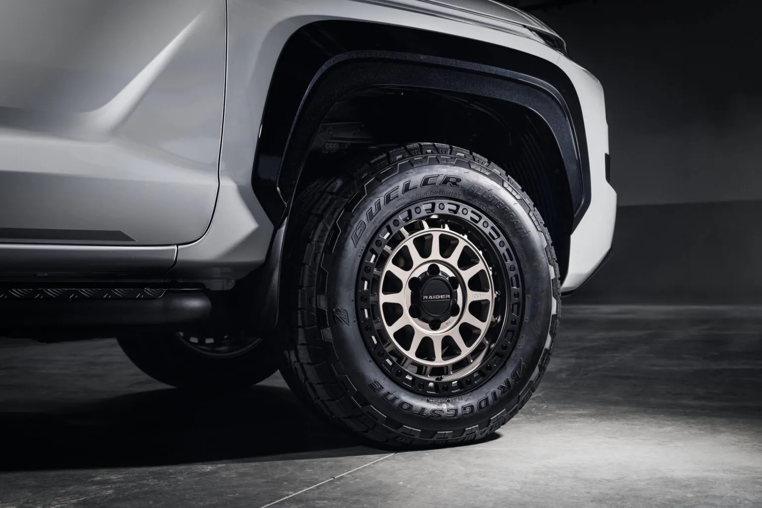 Mitsubishi Triton thêm bản mới cho dân mê off-road: Mâm mới, lốp lớn, giảm xóc độc quyền, đã thử nghiệm qua 7.000km địa hình khắc nghiệt- Ảnh 2. Mitsubishi Triton thêm bản mới cho dân mê off-road: Mâm mới, lốp lớn, giảm xóc độc quyền, đã thử nghiệm qua 7.000km địa hình khắc nghiệt- Ảnh 2.